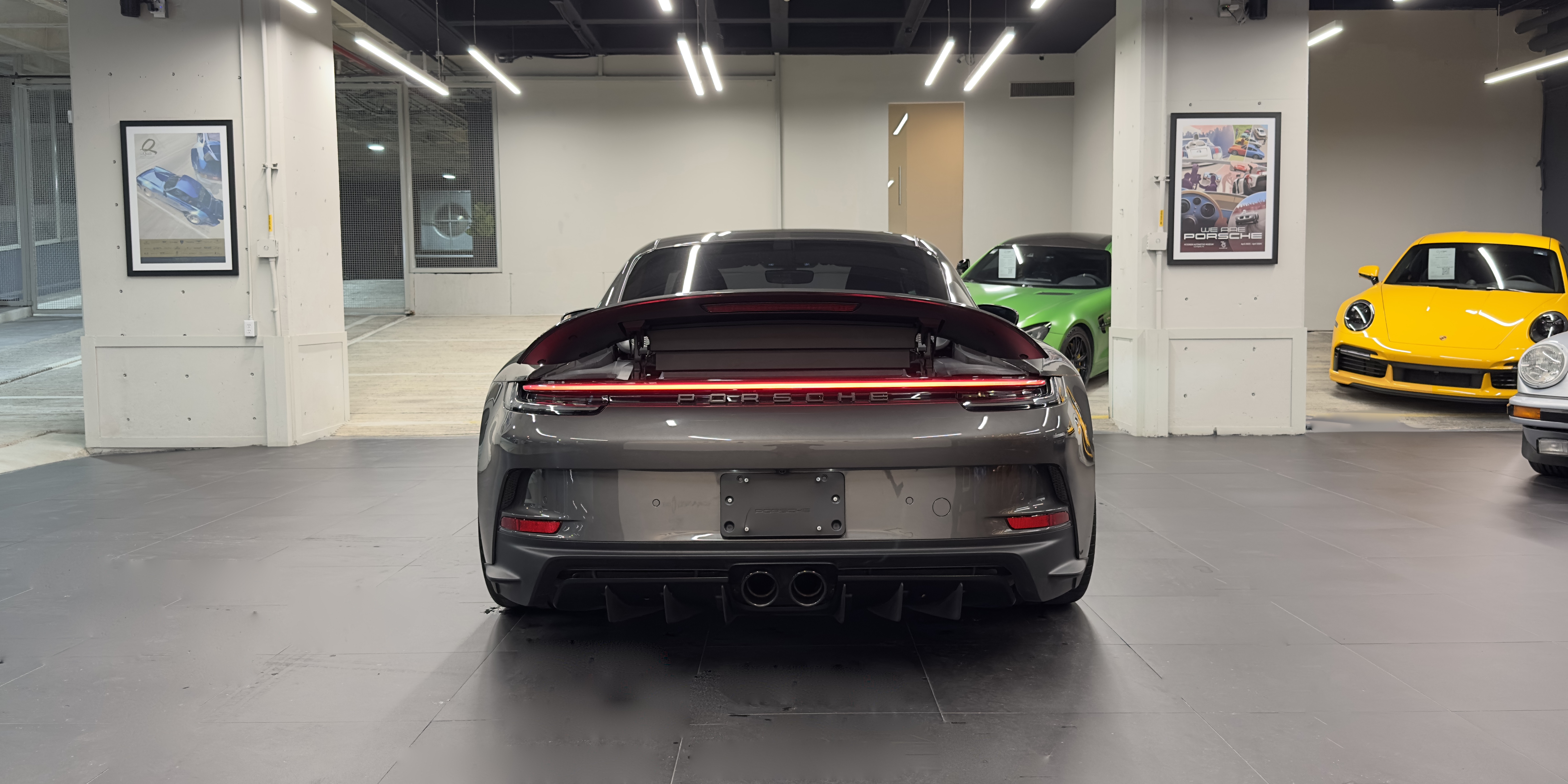 Porsche 911 GT3 "Touring"
