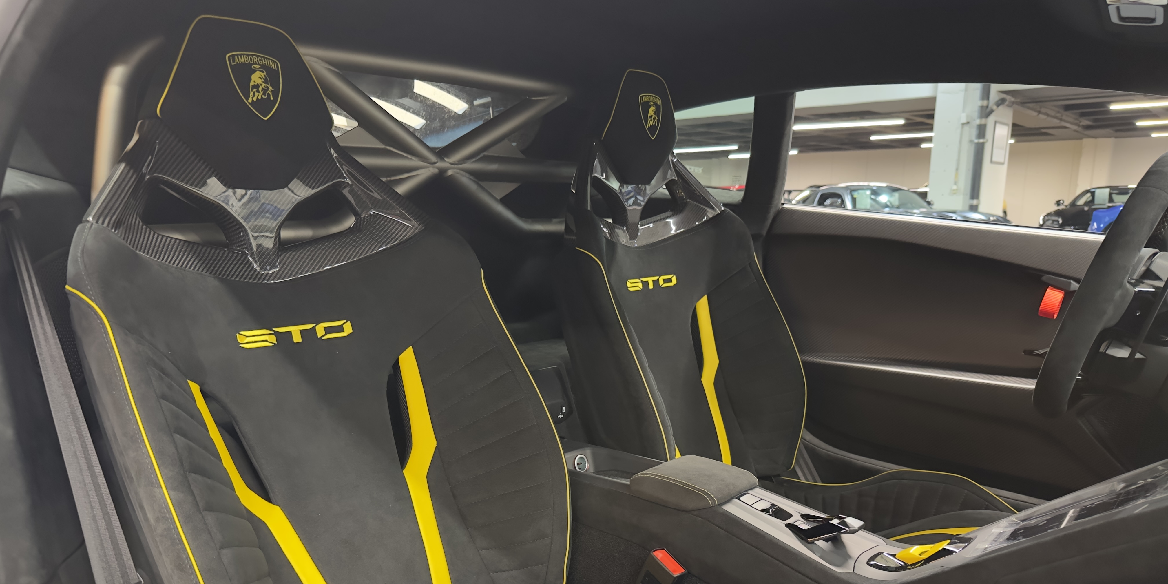 Lamborghini Huracan STO