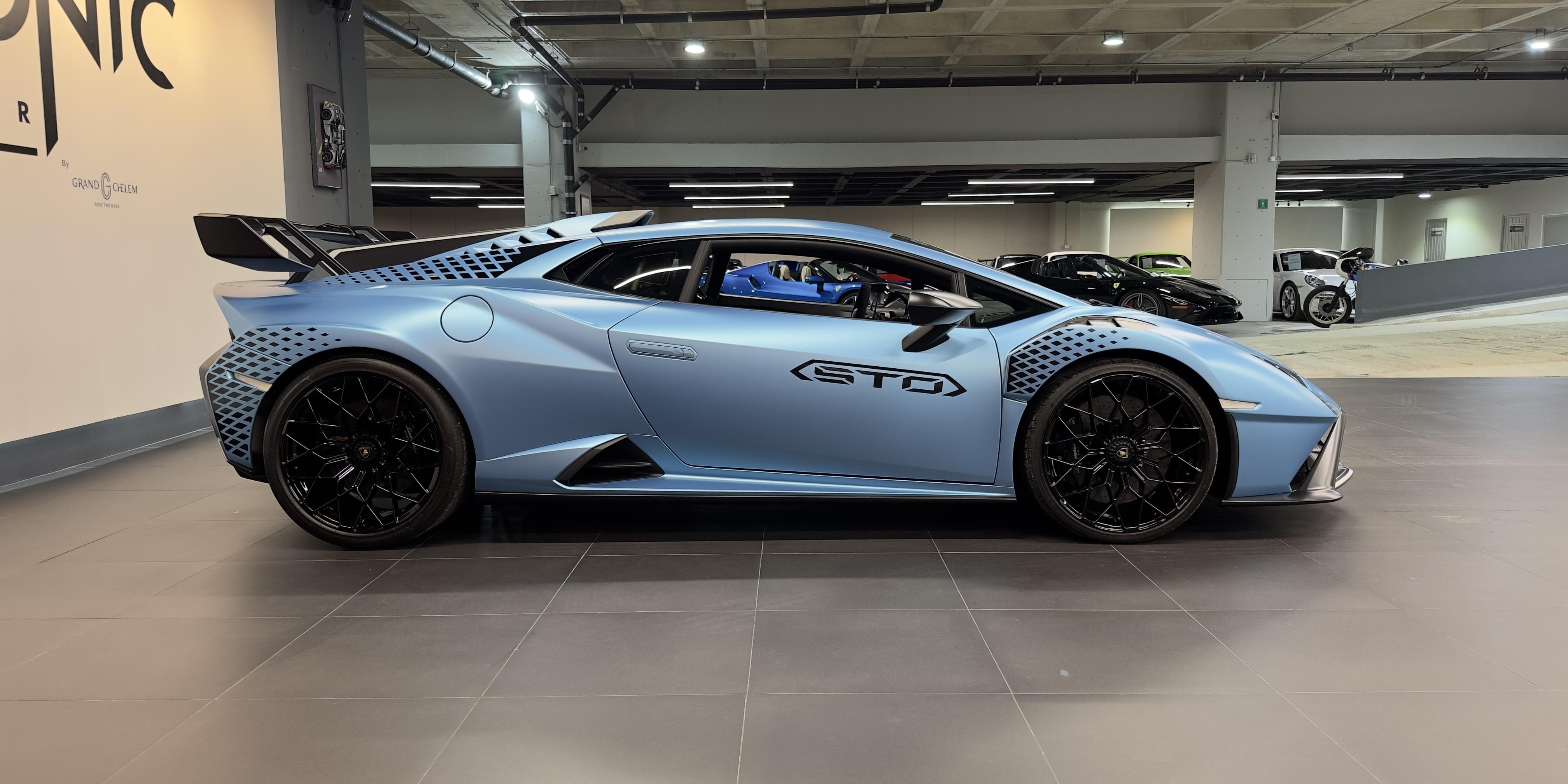 Lamborghini Huracan STO