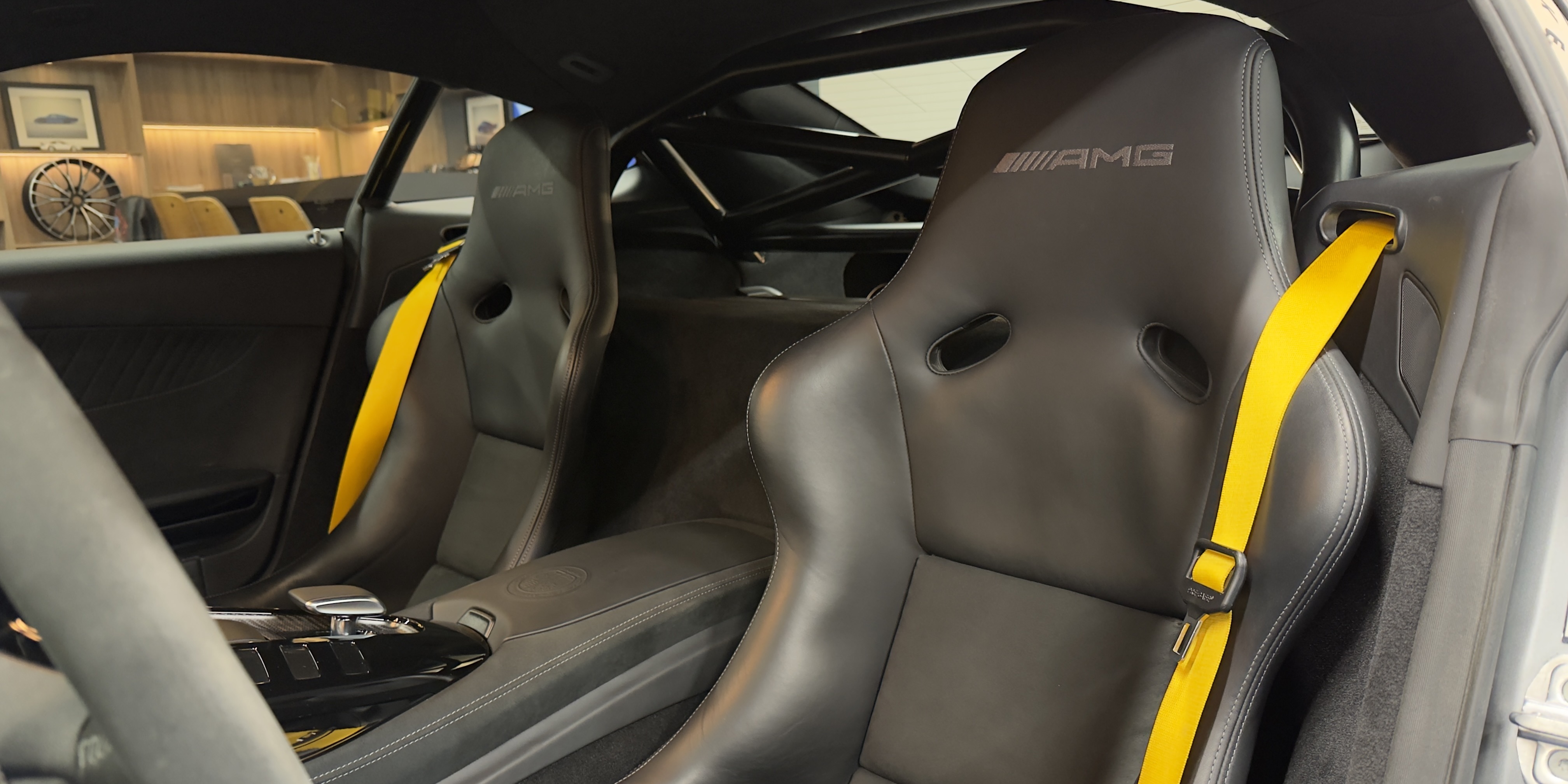 Mercedes Benz AMG GTR PRO