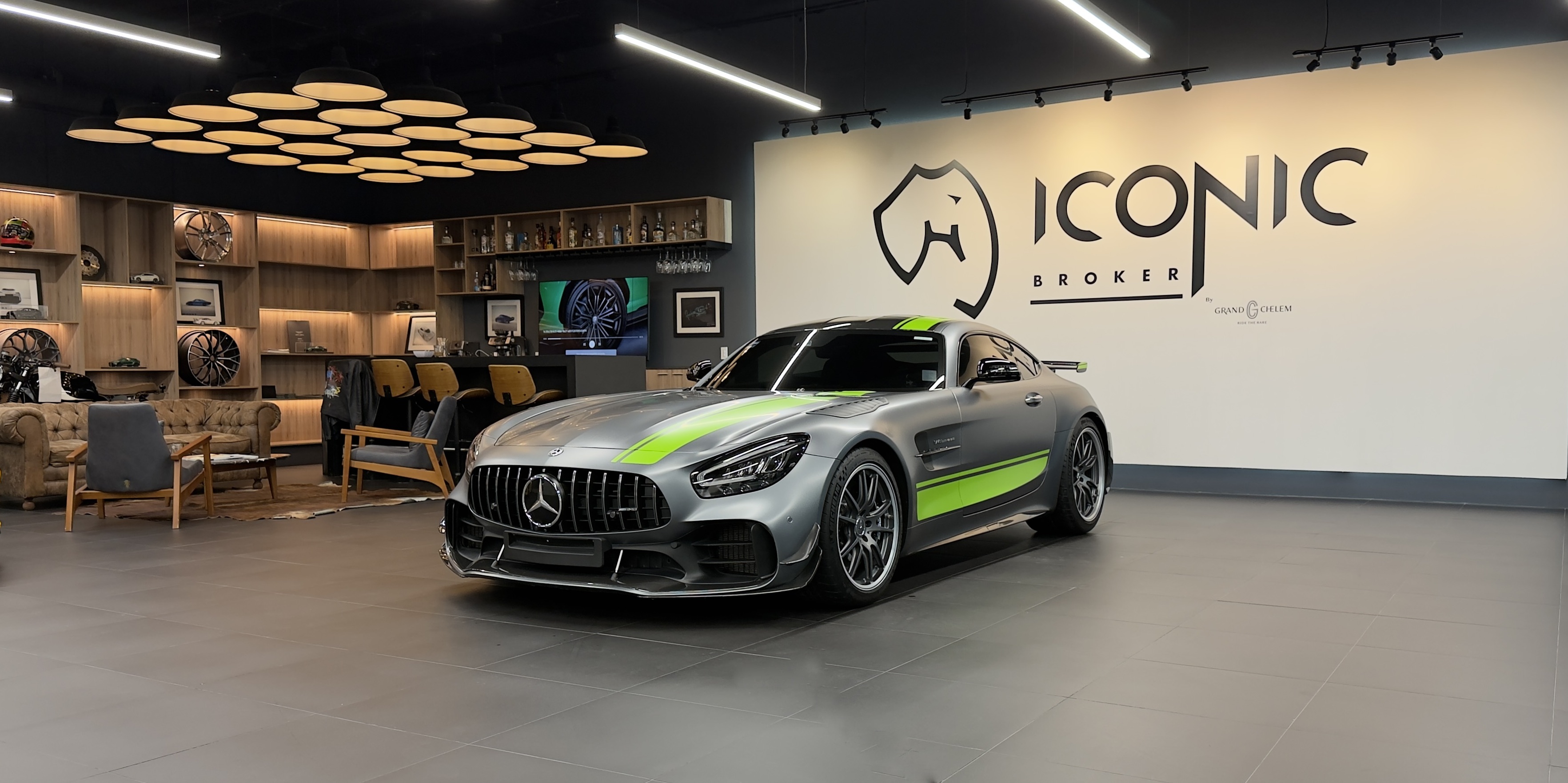 Mercedes Benz AMG GTR PRO