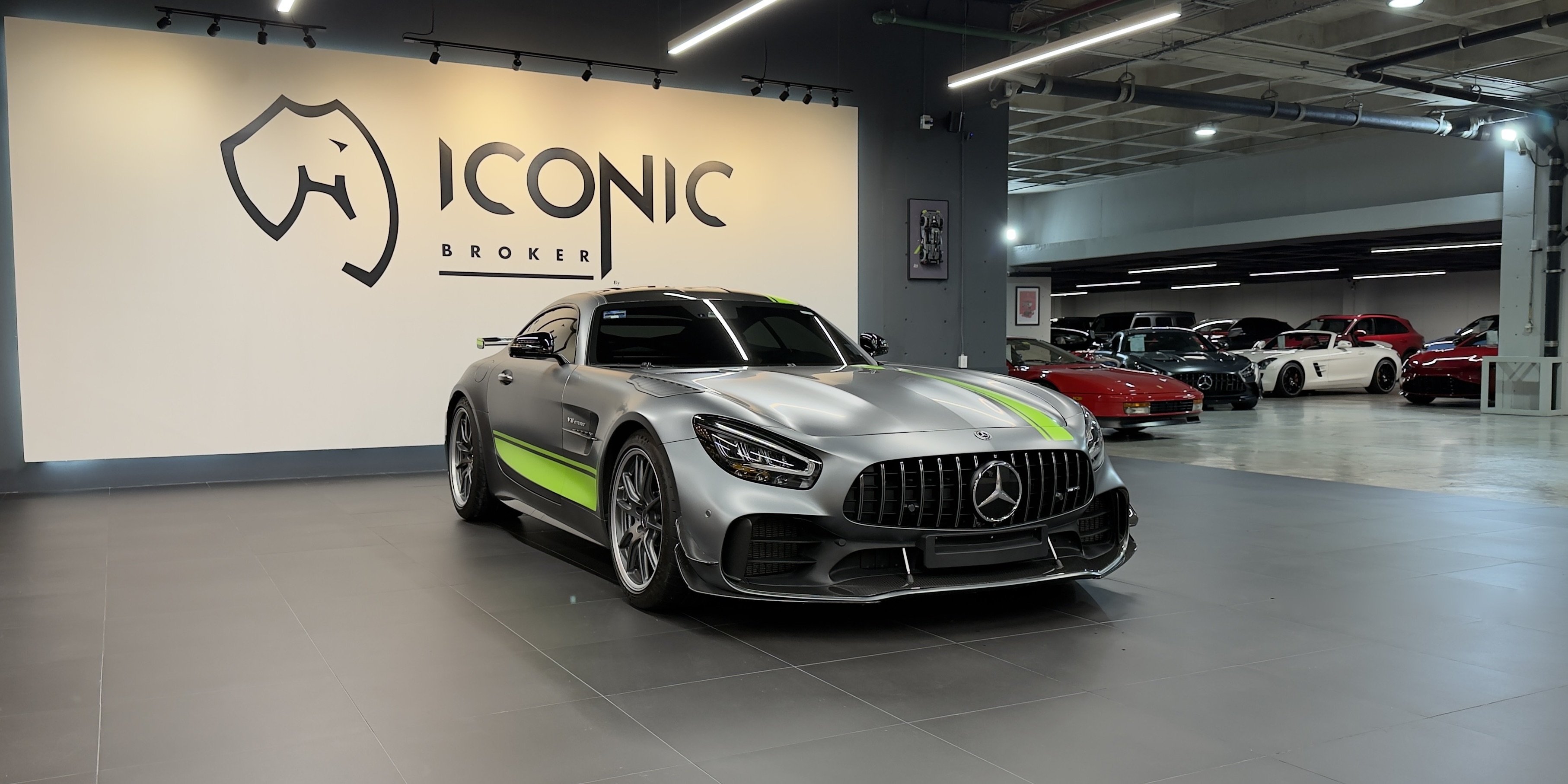 Mercedes Benz AMG GTR PRO