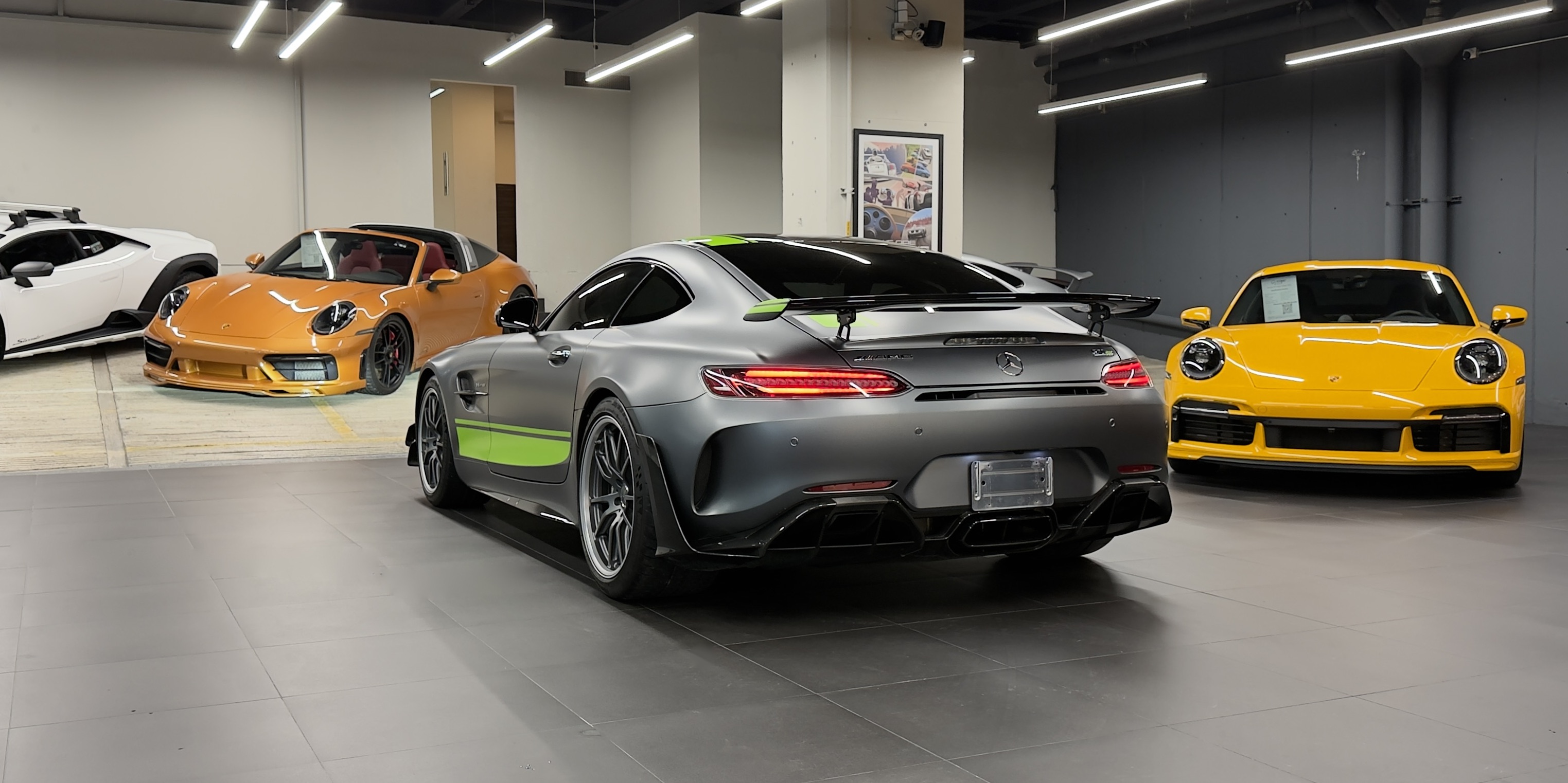 Mercedes Benz AMG GTR PRO