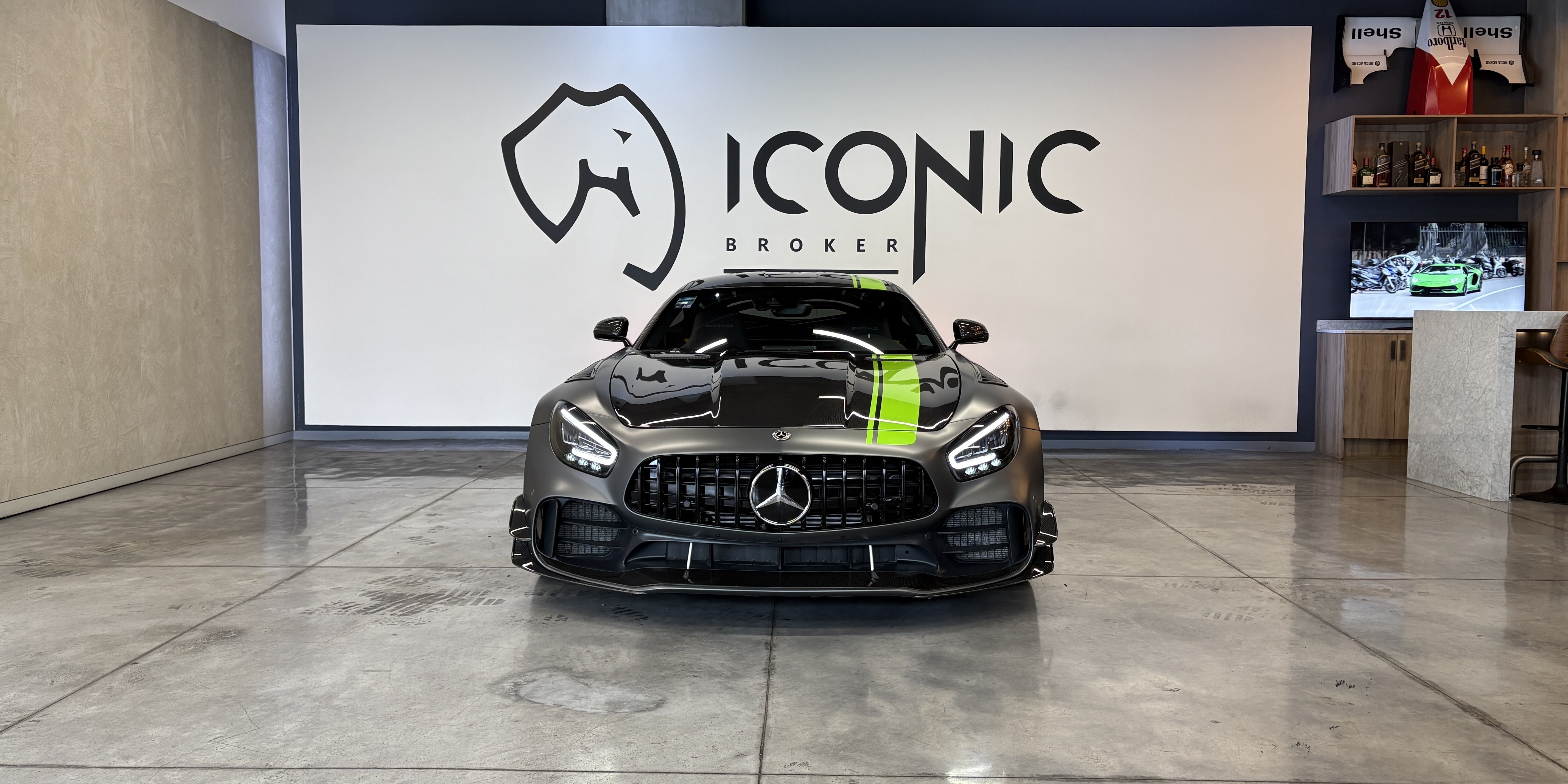 Mercedes Benz AMG GTR PRO