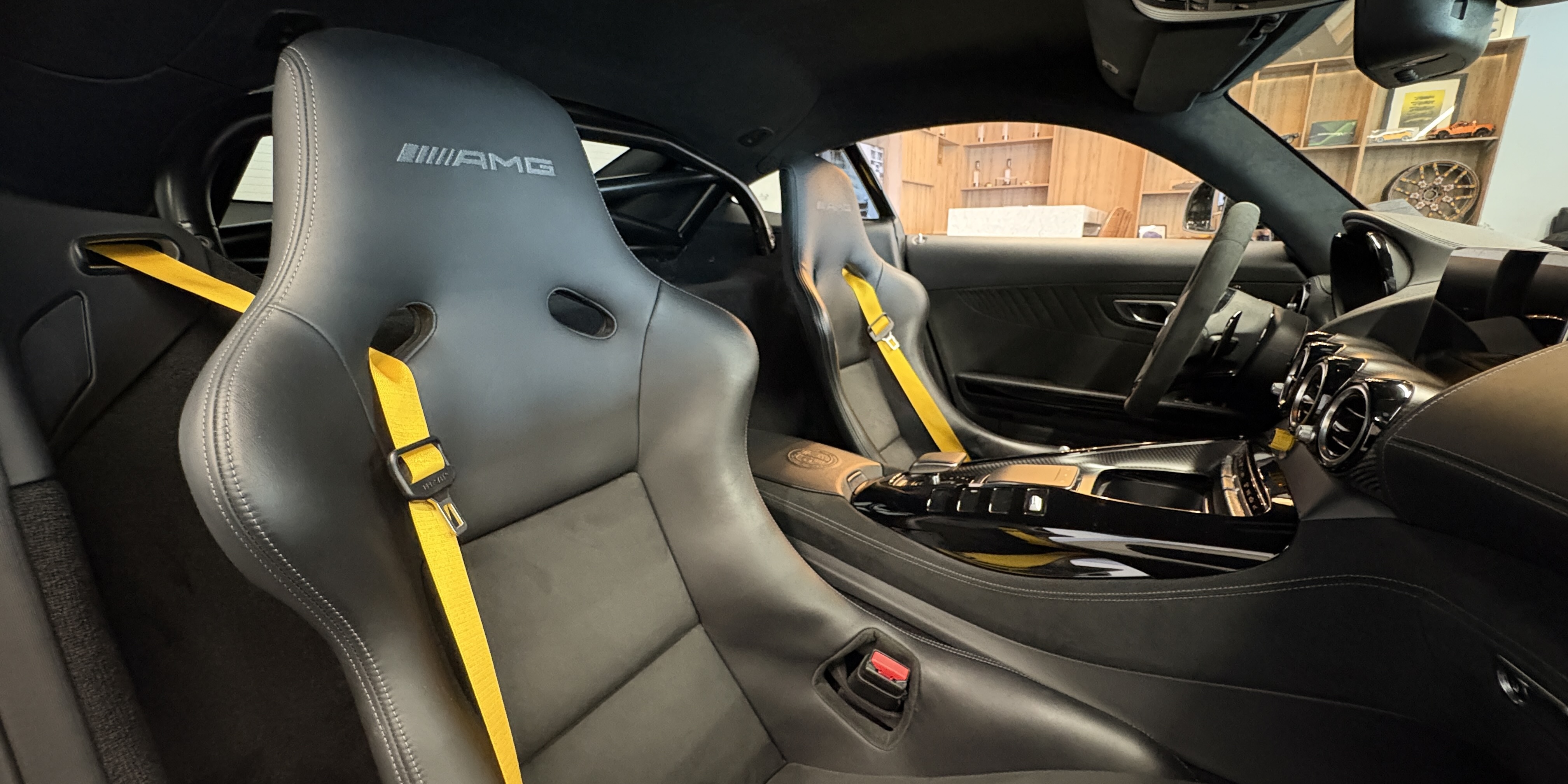 Mercedes Benz AMG GTR PRO