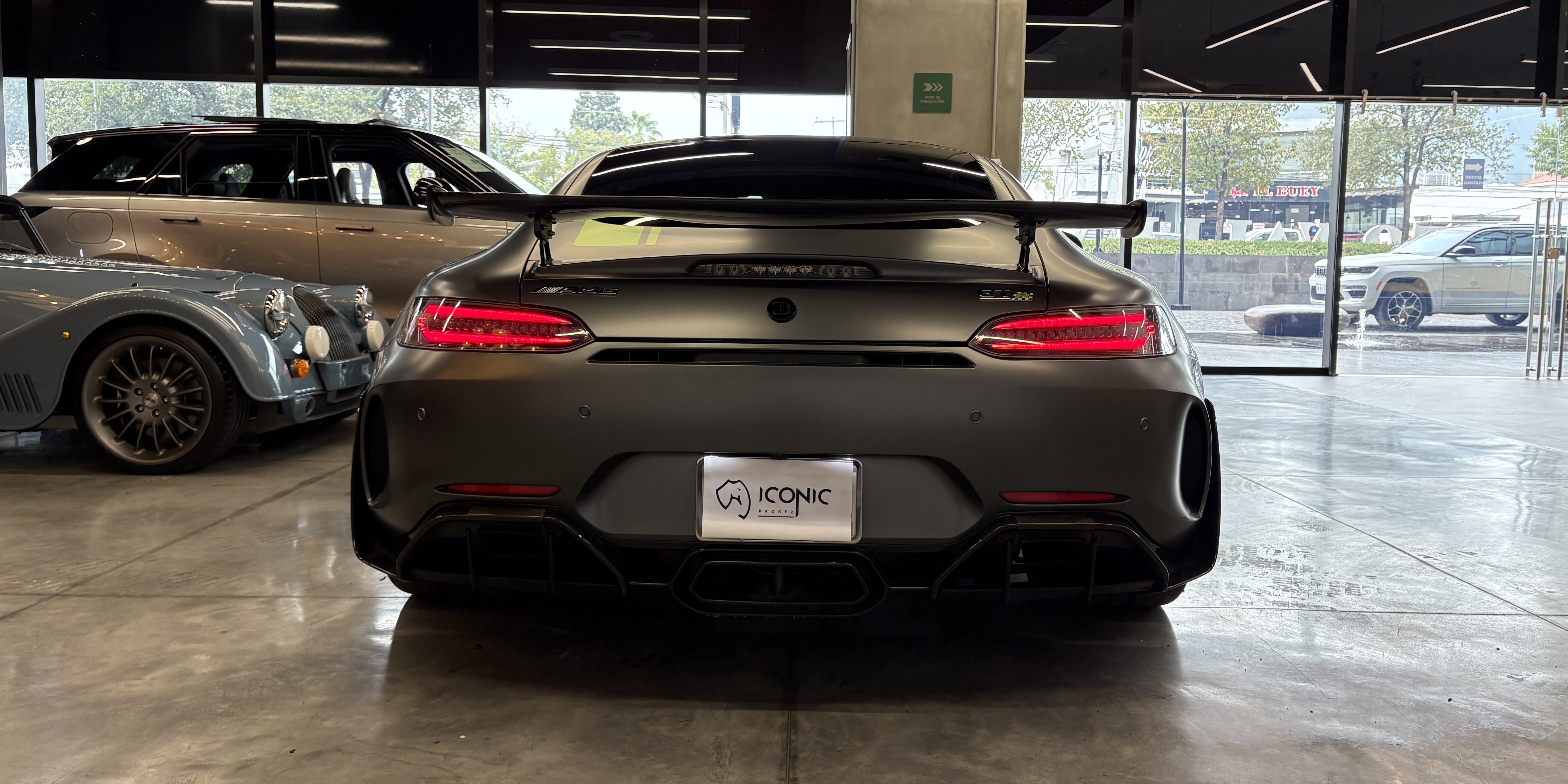 Mercedes Benz AMG GTR PRO