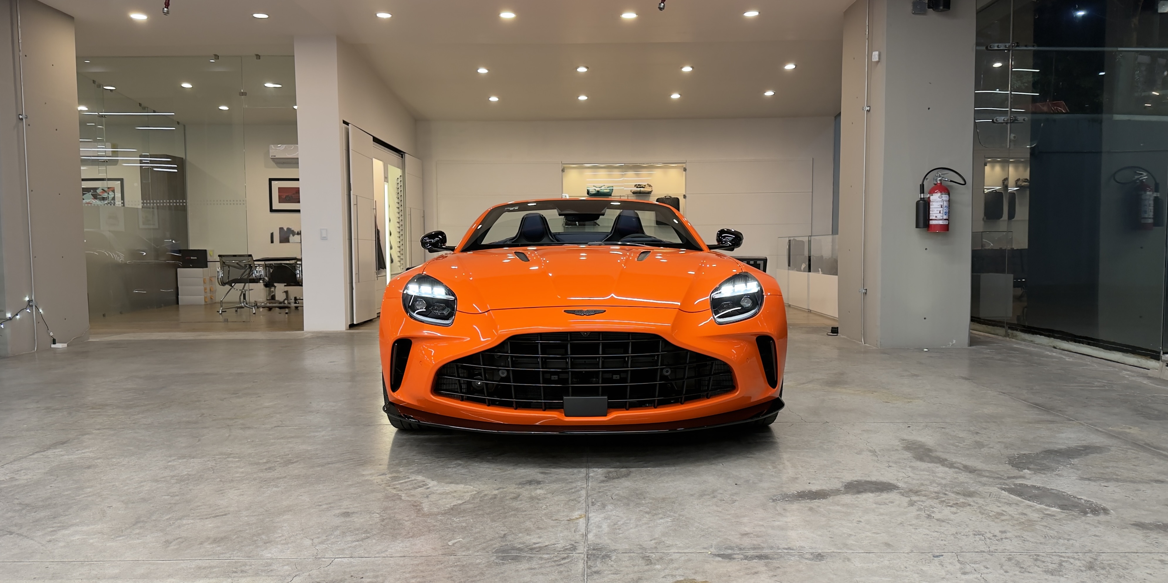 Aston Martin Vantage Roadster