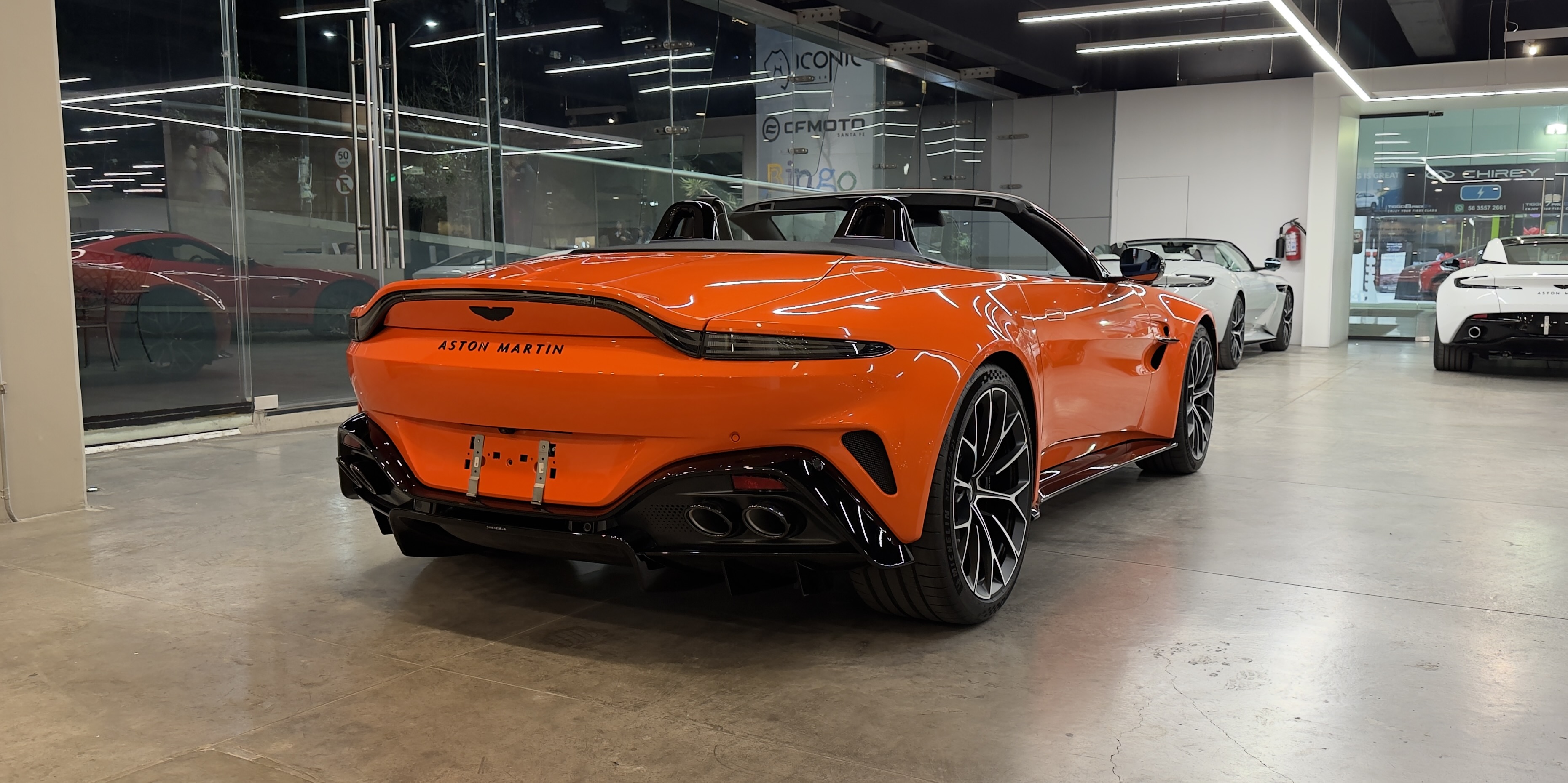 Aston Martin Vantage Roadster