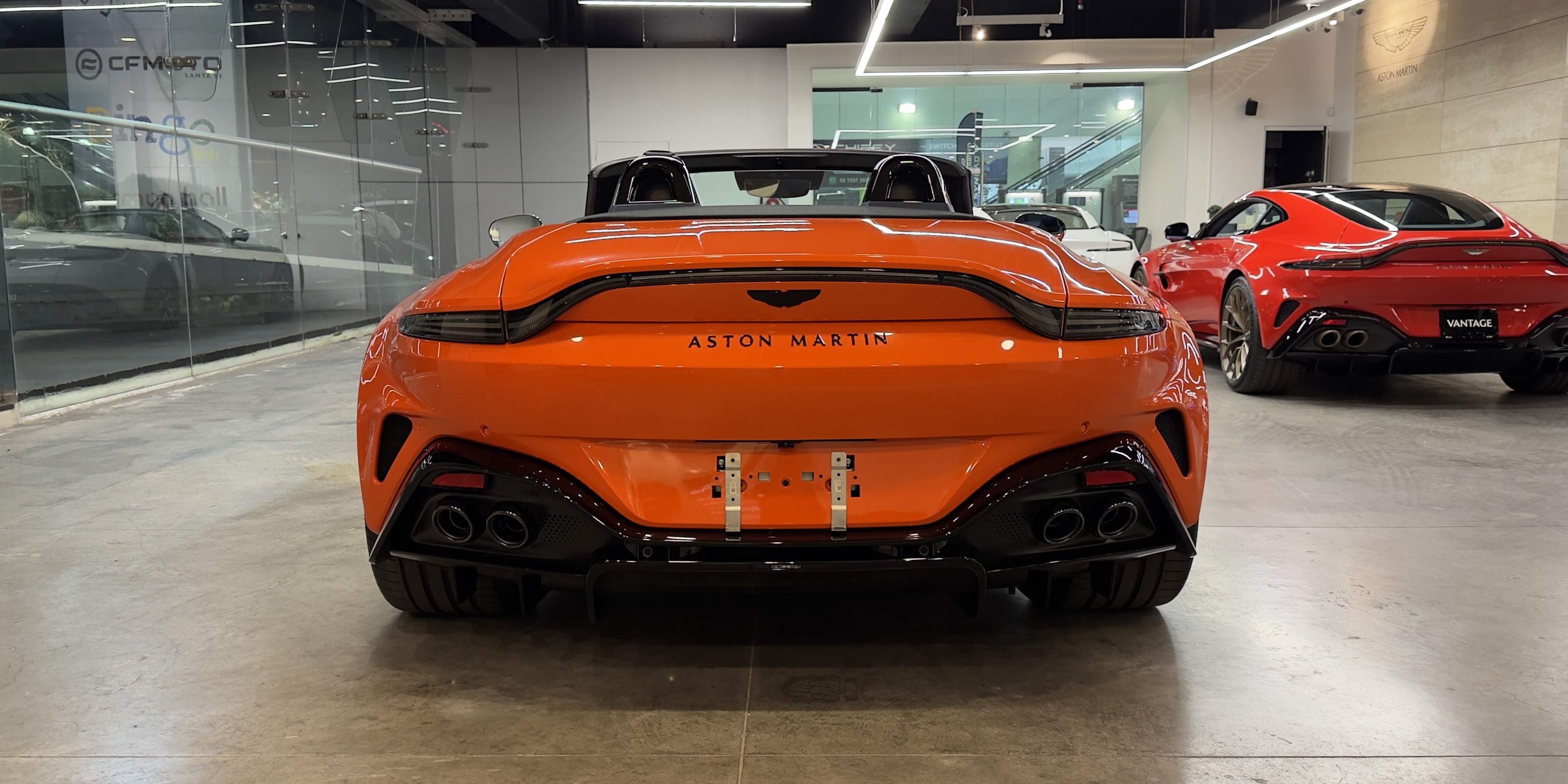 Aston Martin Vantage Roadster