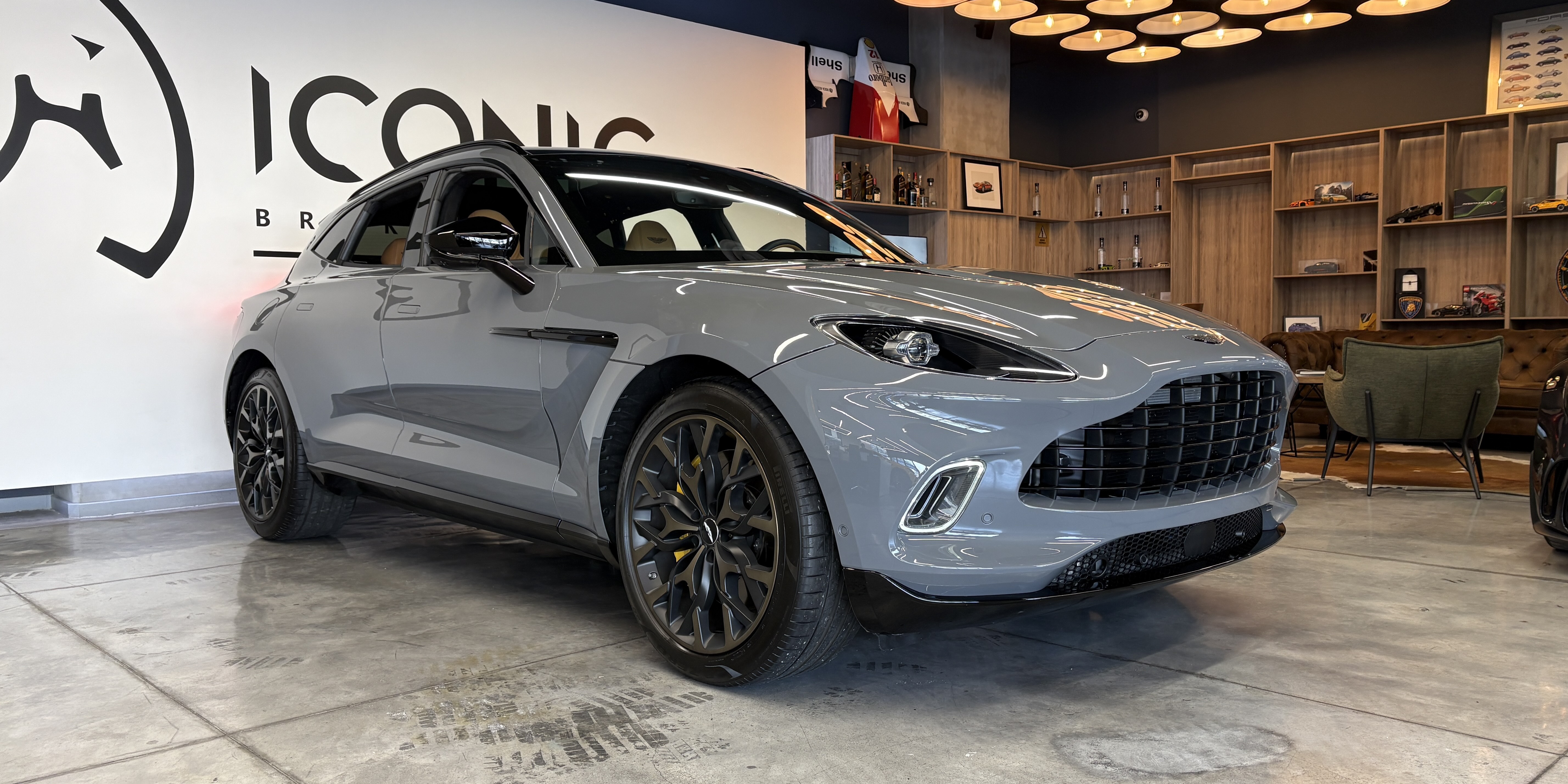 Aston Martin DBX