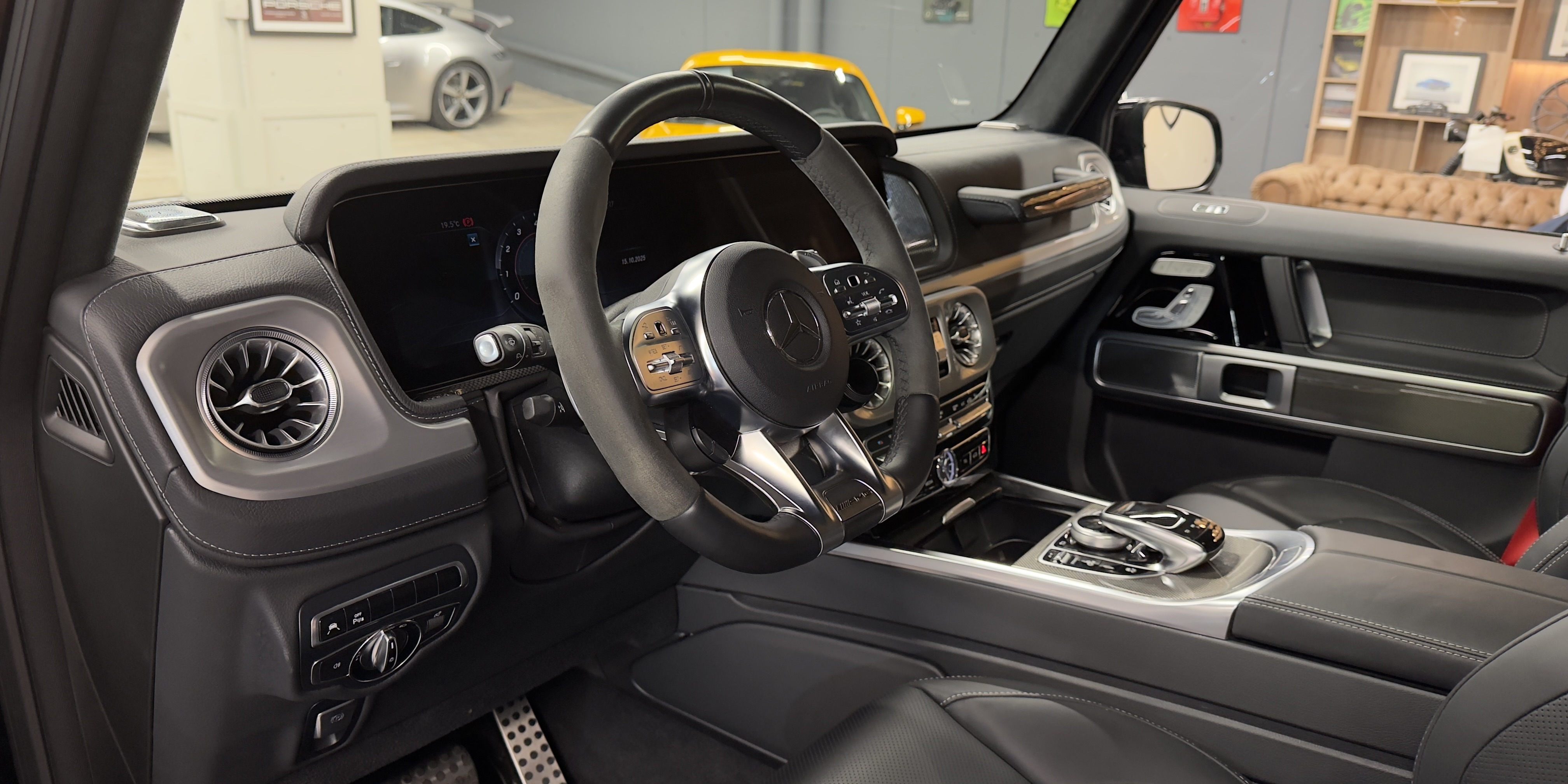 Mercedes Benz G63 AMG