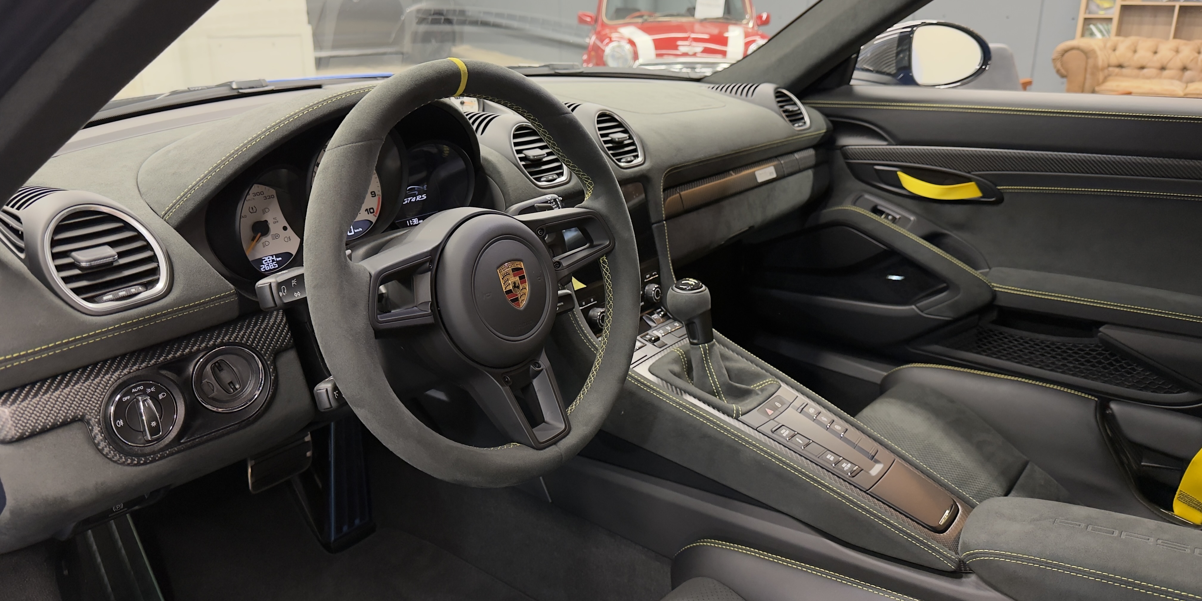 Porsche 718 Cayman GT4 RS