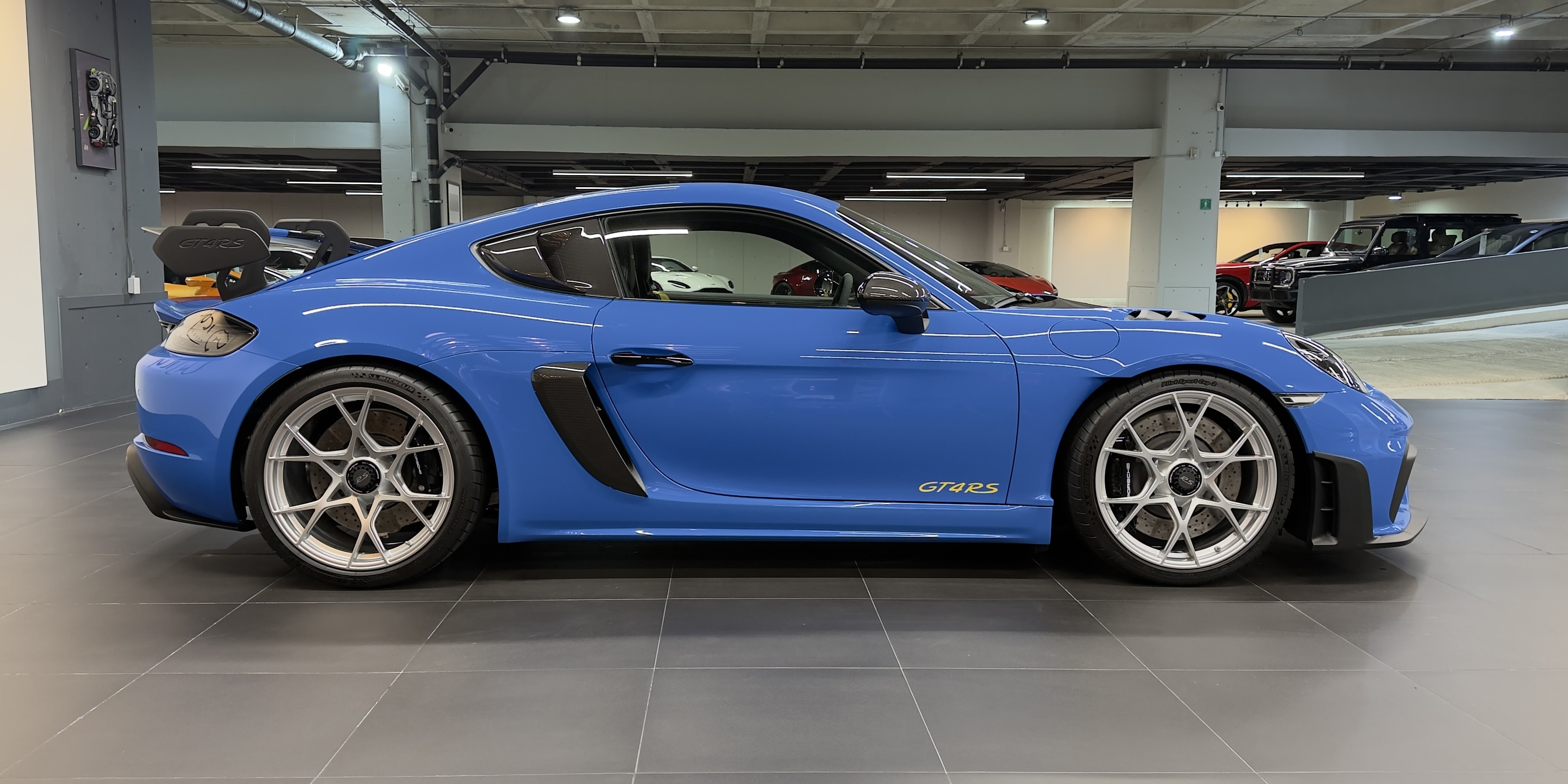 Porsche 718 Cayman GT4 RS