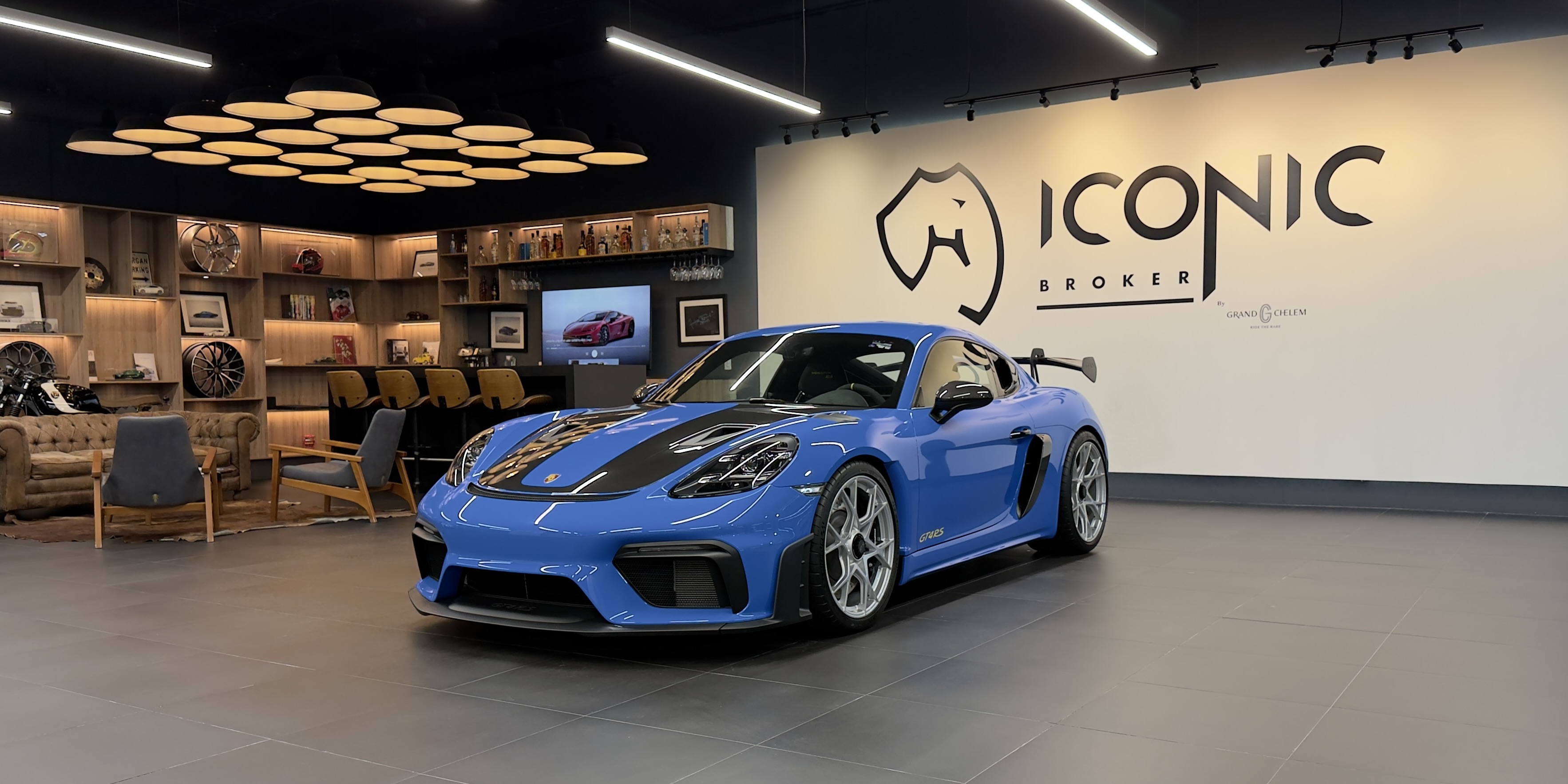 Porsche 718 Cayman GT4 RS