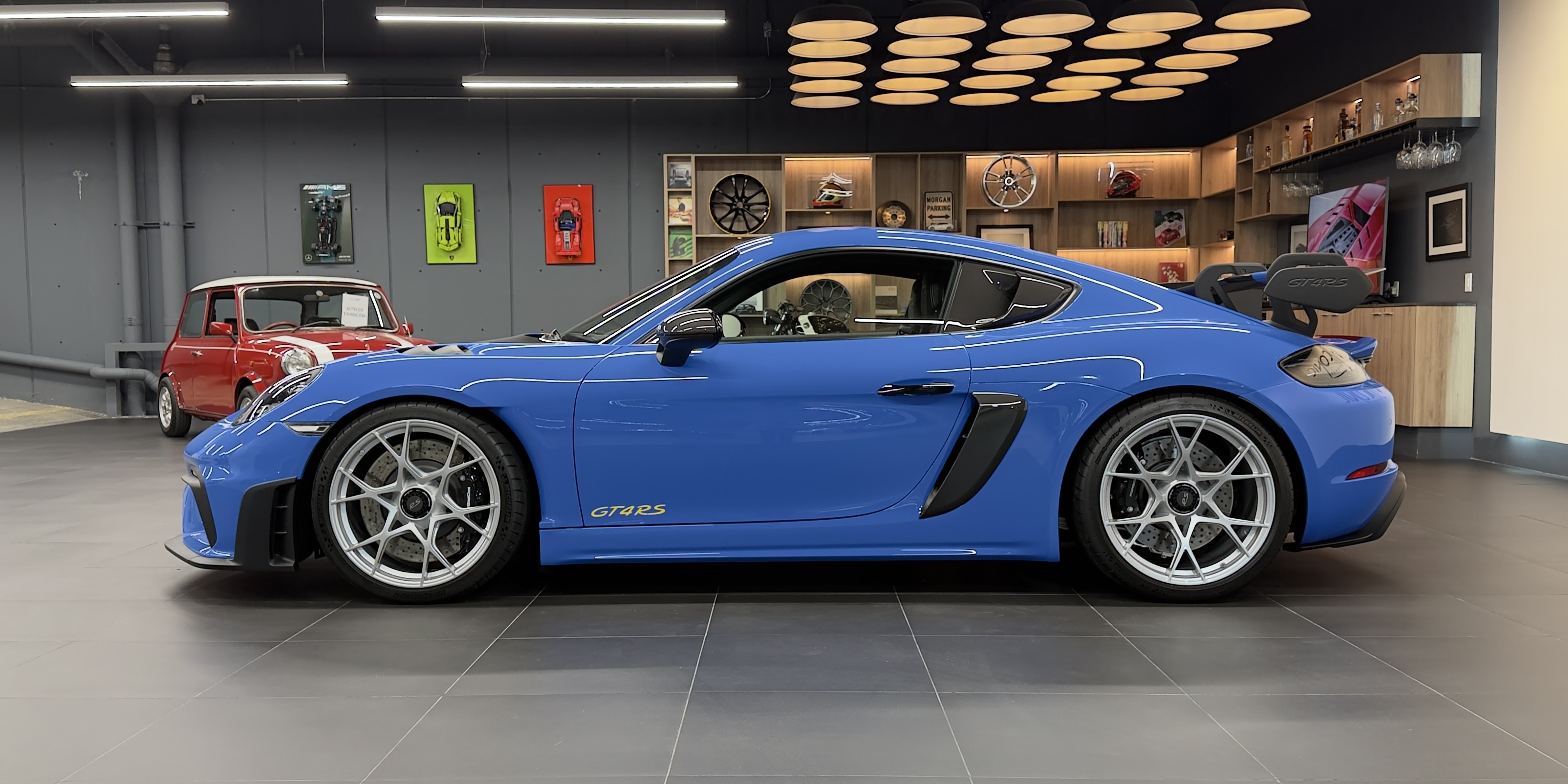 Porsche 718 Cayman GT4 RS