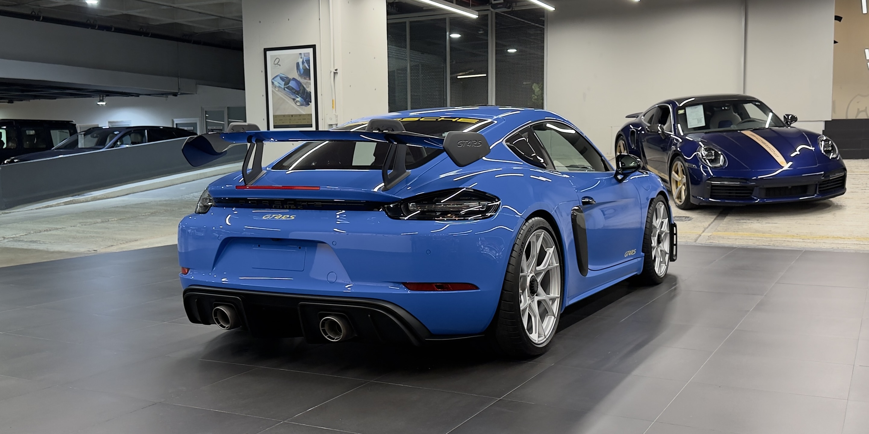Porsche 718 Cayman GT4 RS
