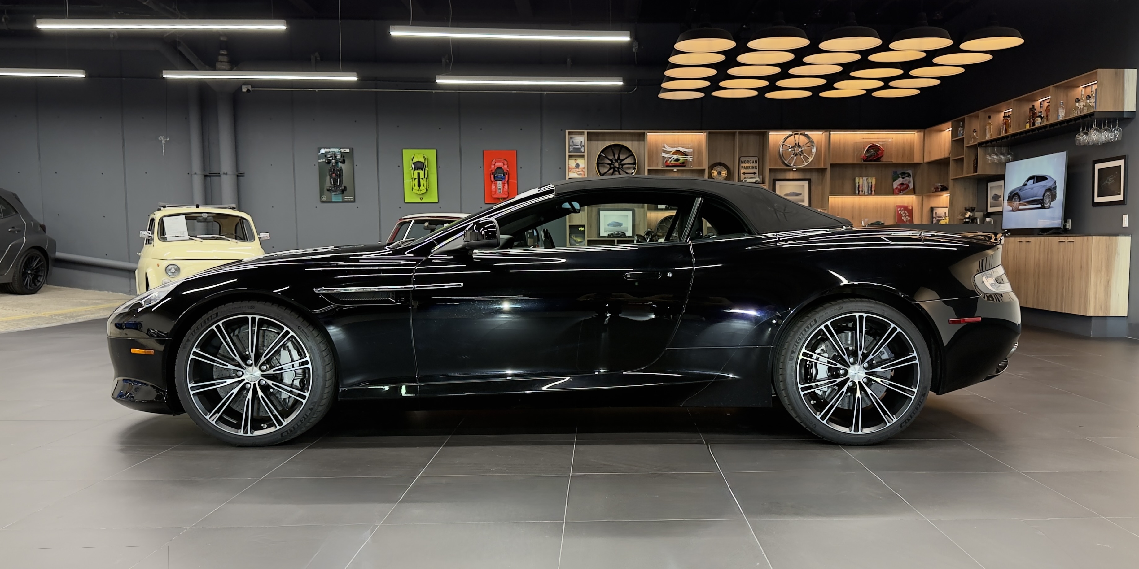 Aston Martin DB9 Volante