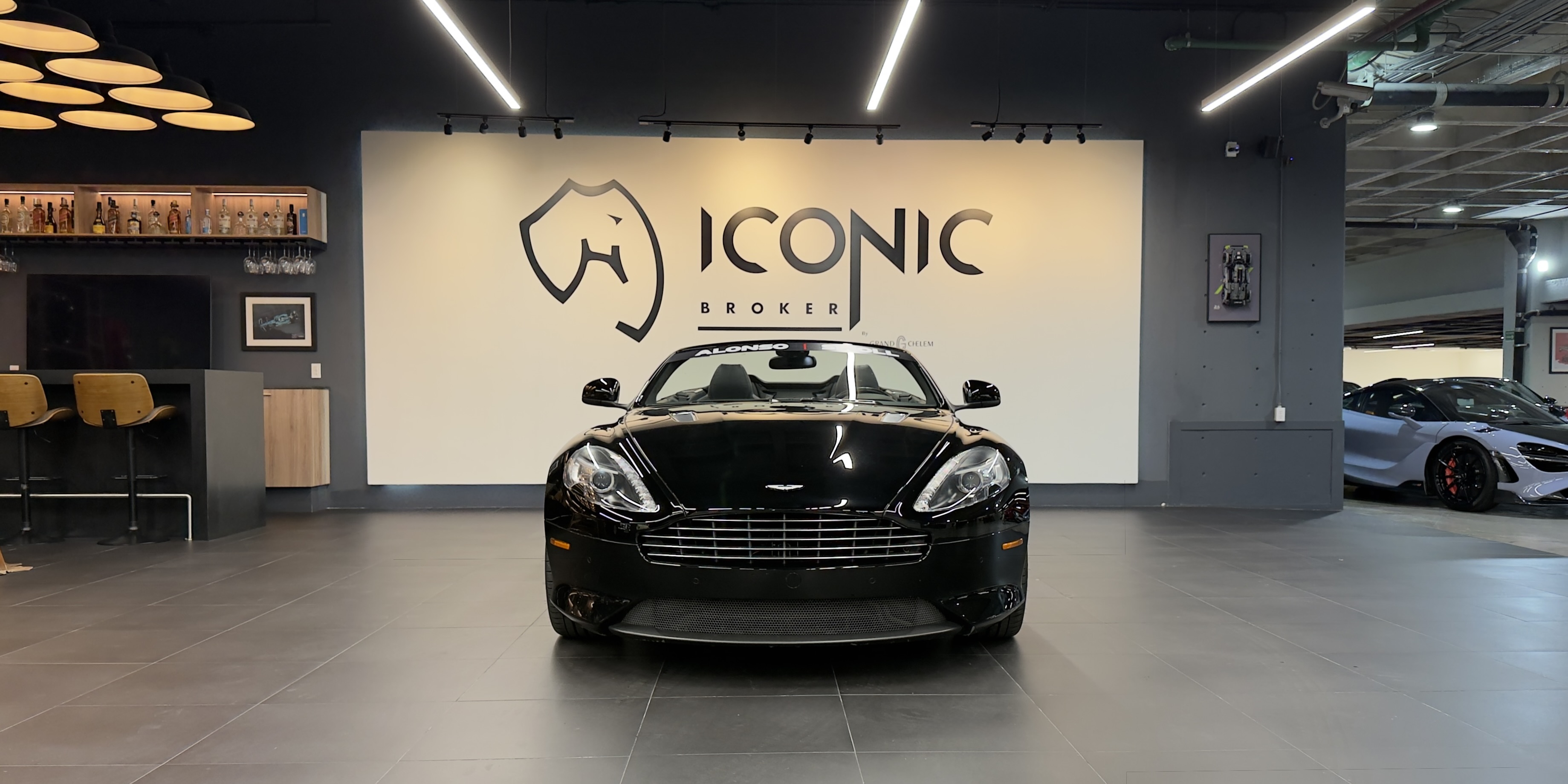 Aston Martin DB9 Volante