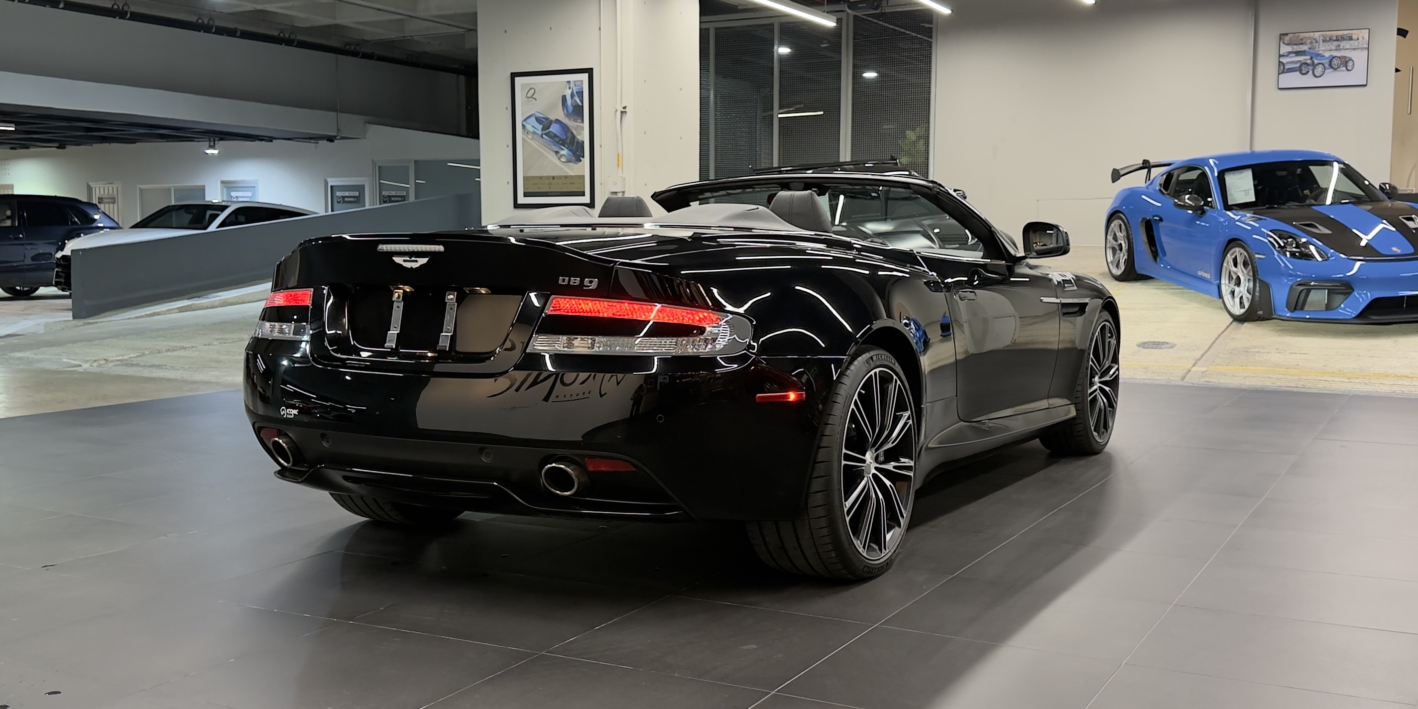 Aston Martin DB9 Volante