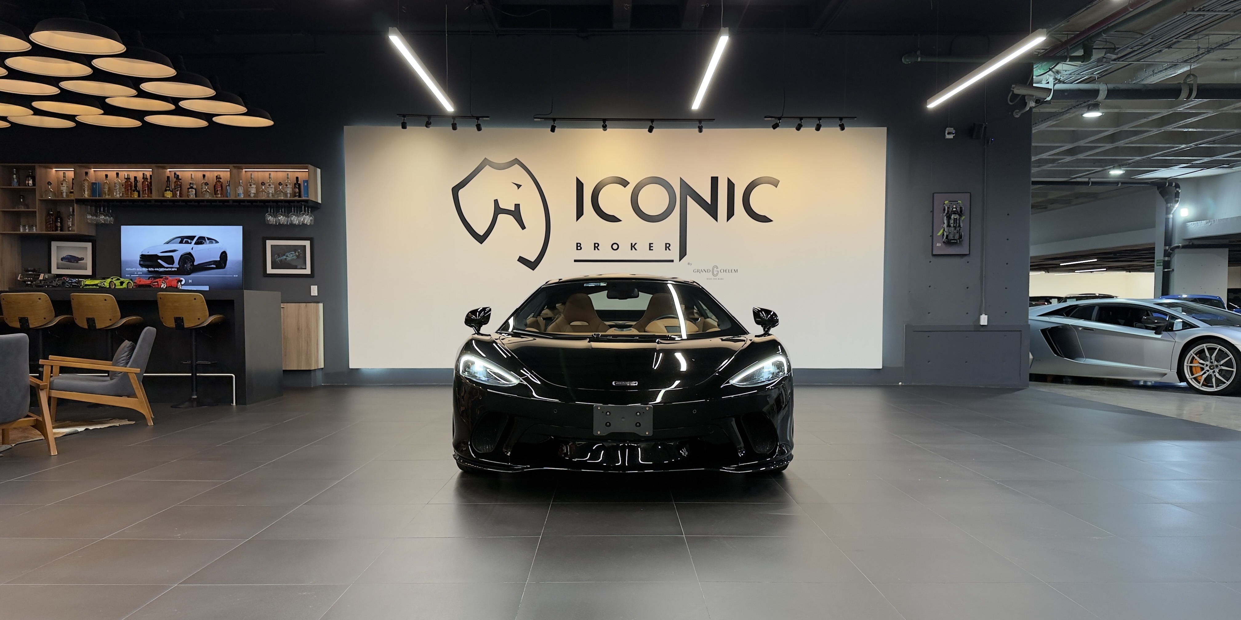 McLaren GT