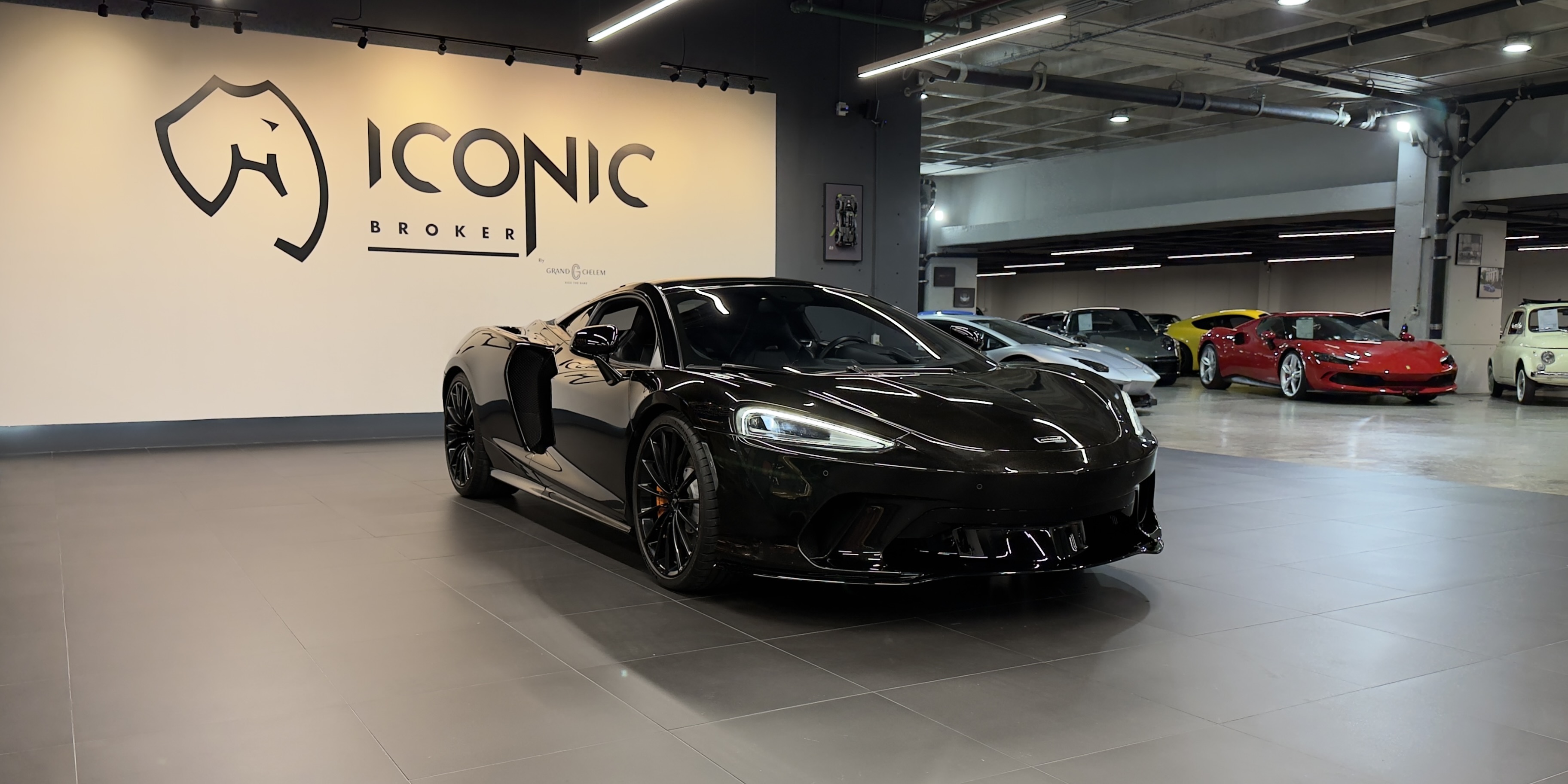 McLaren GT