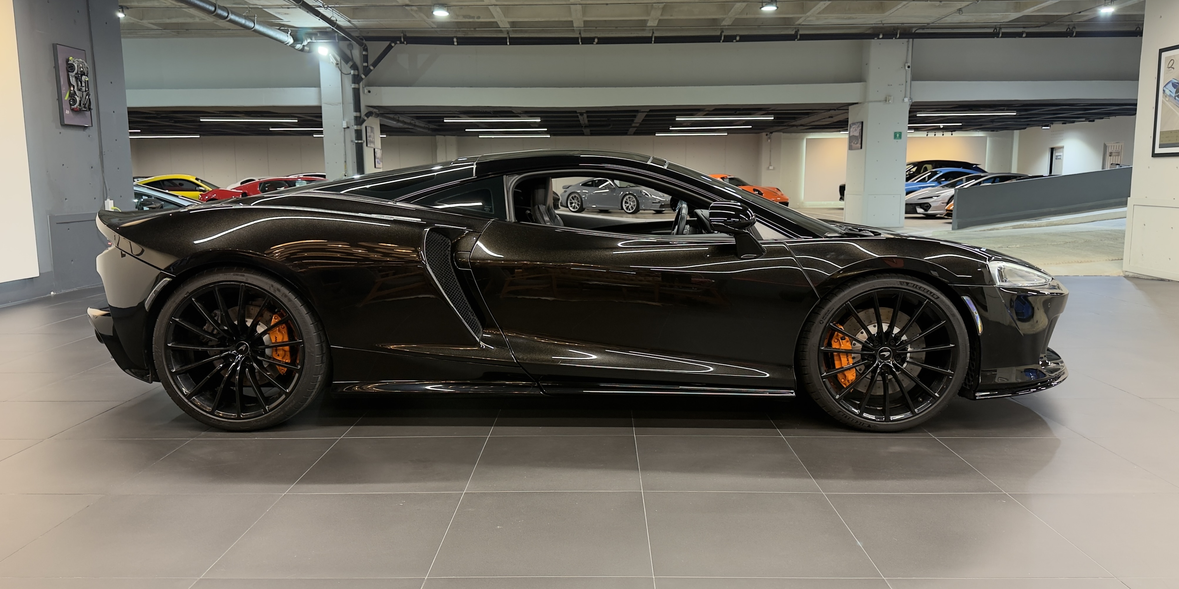 McLaren GT