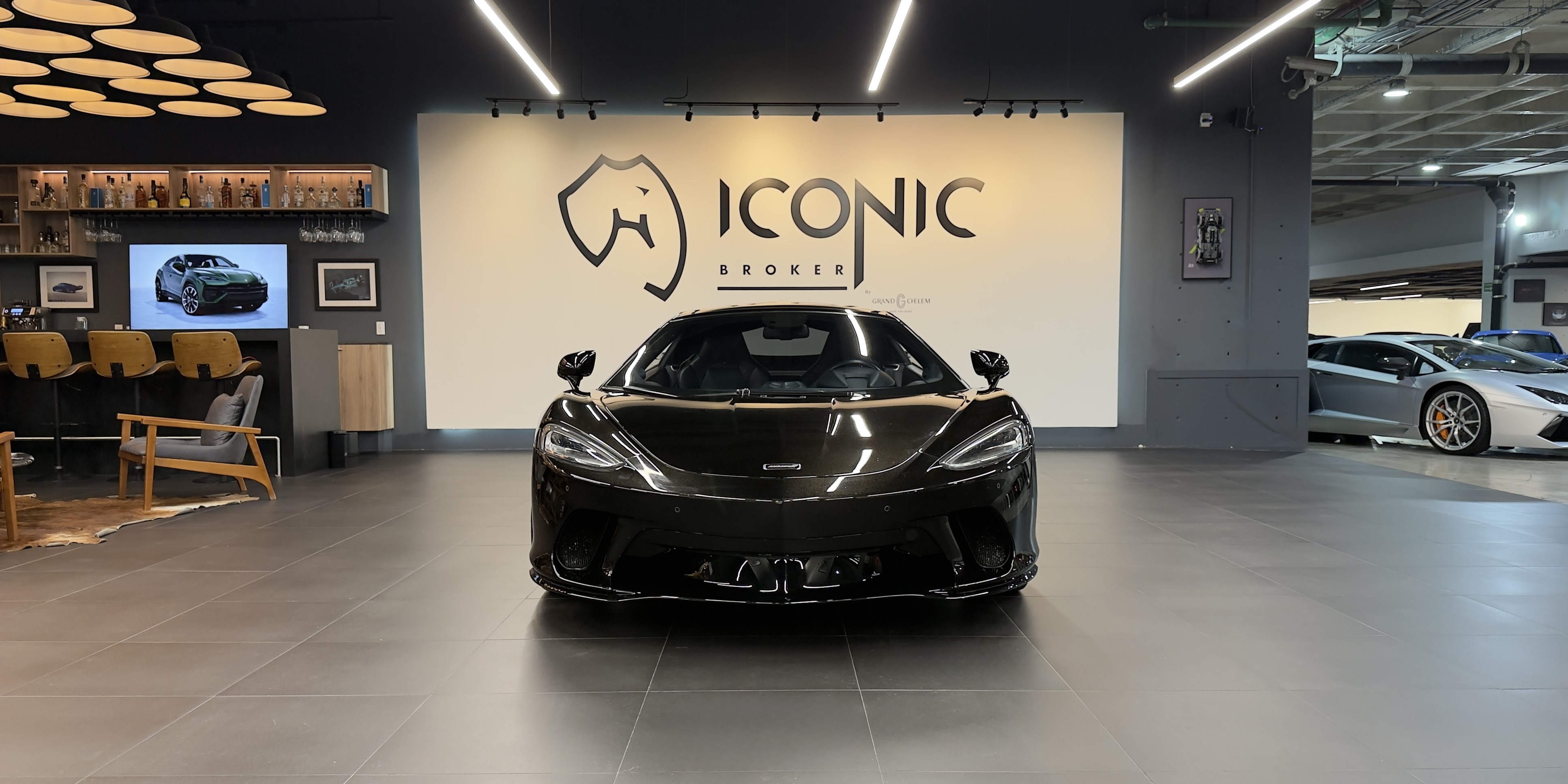 McLaren GT