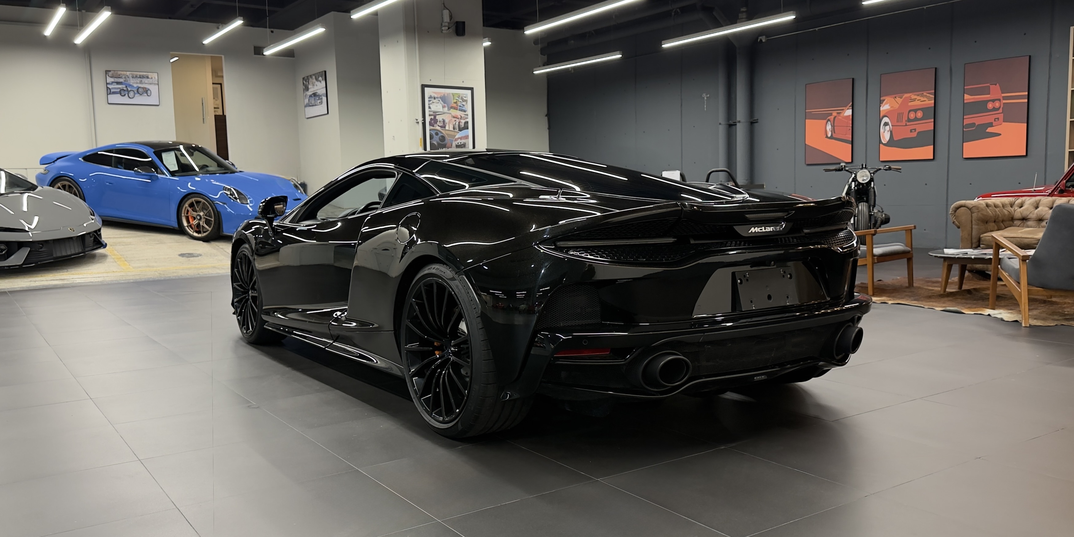 McLaren GT