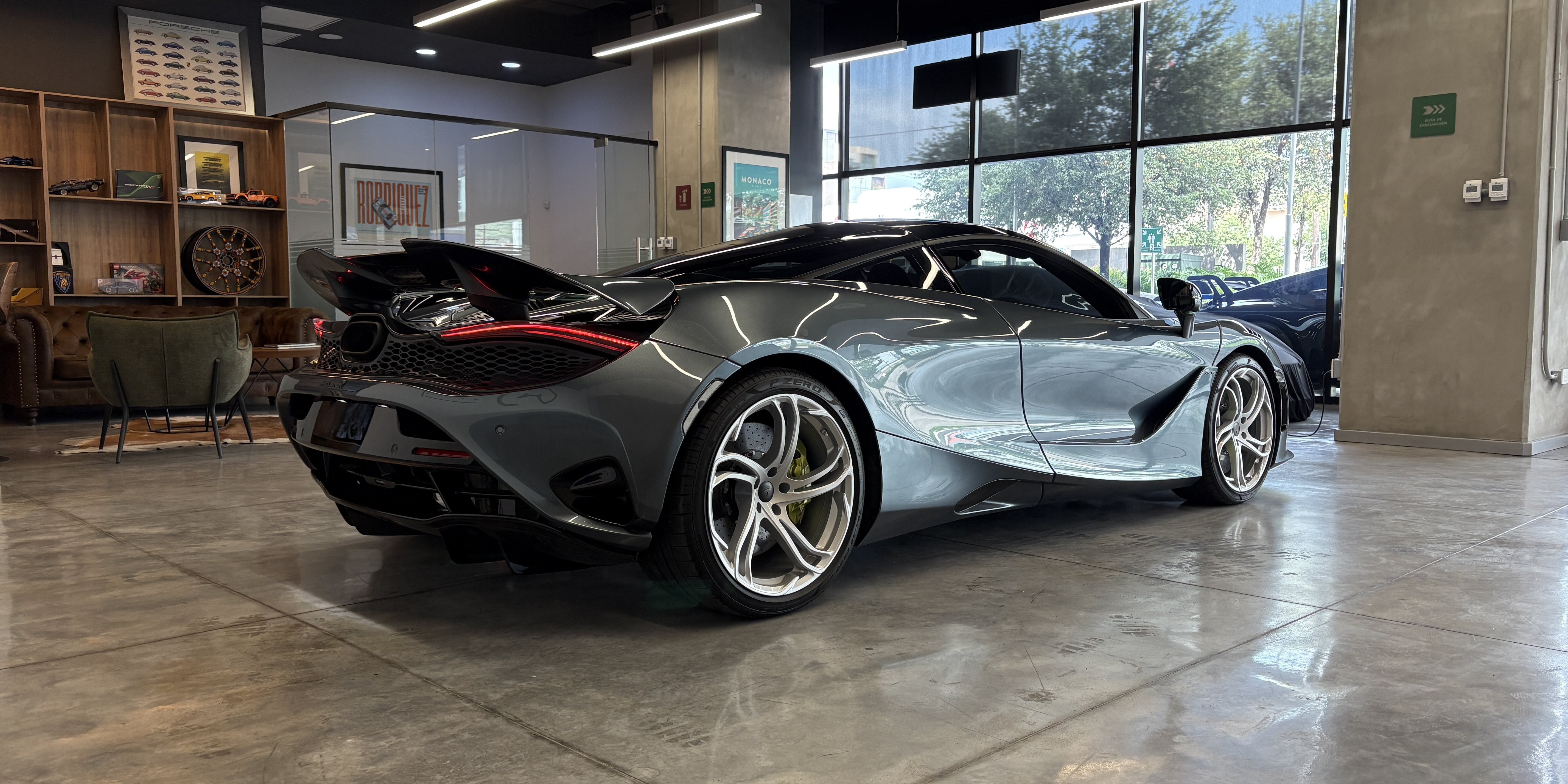 McLaren 750S