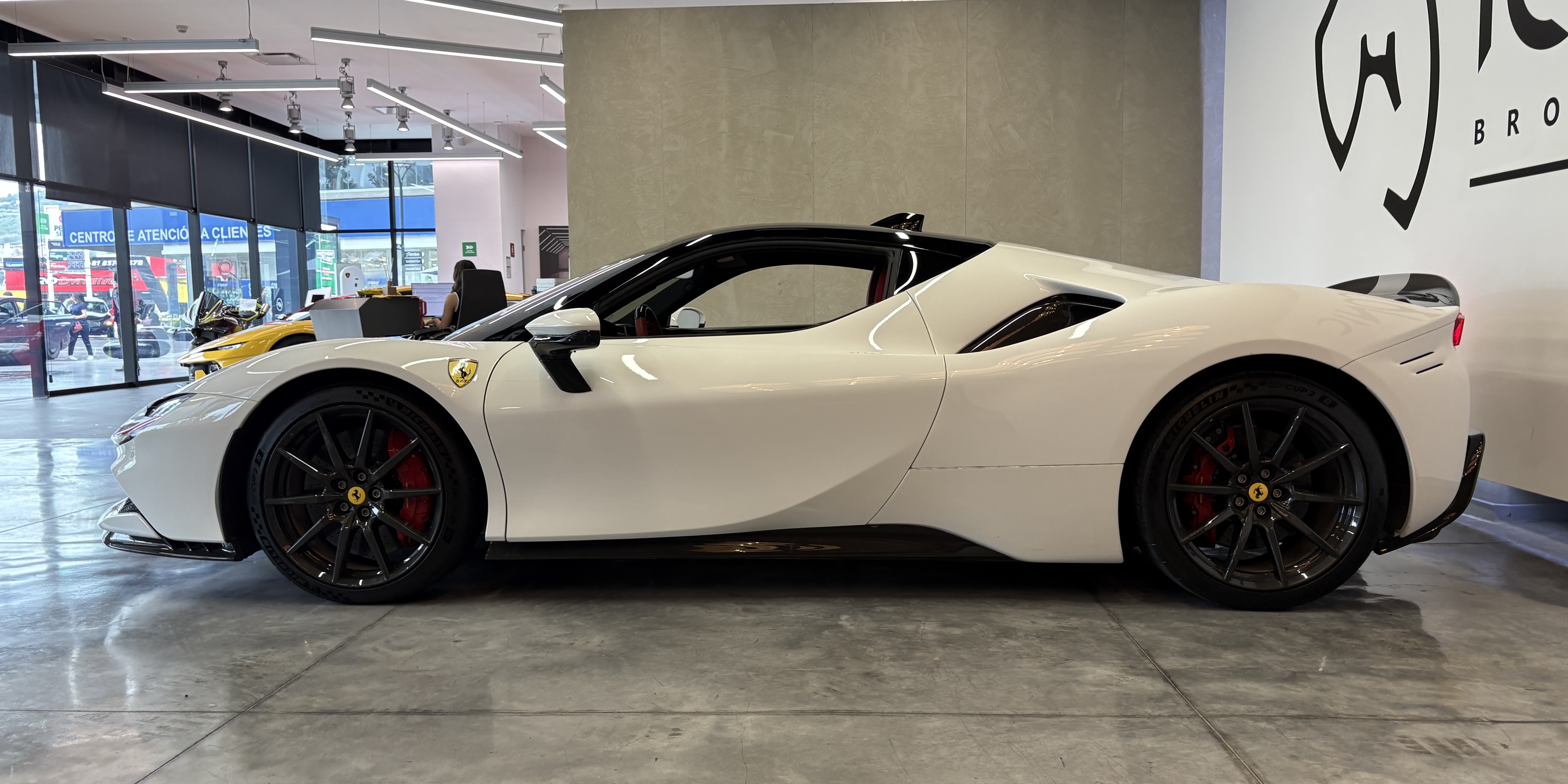 Ferrari SF90 Assetto Fiorano