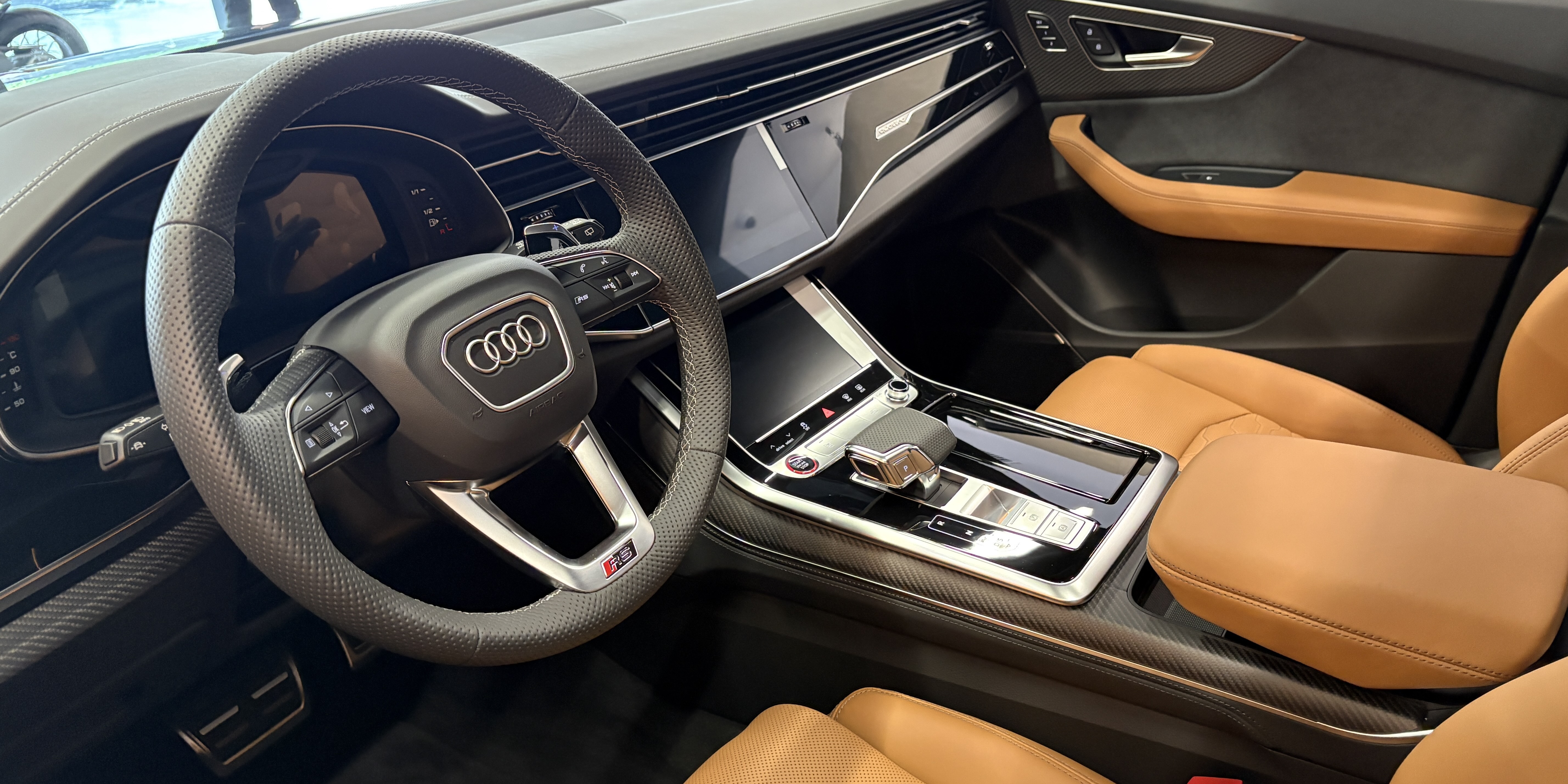 Audi RSQ8