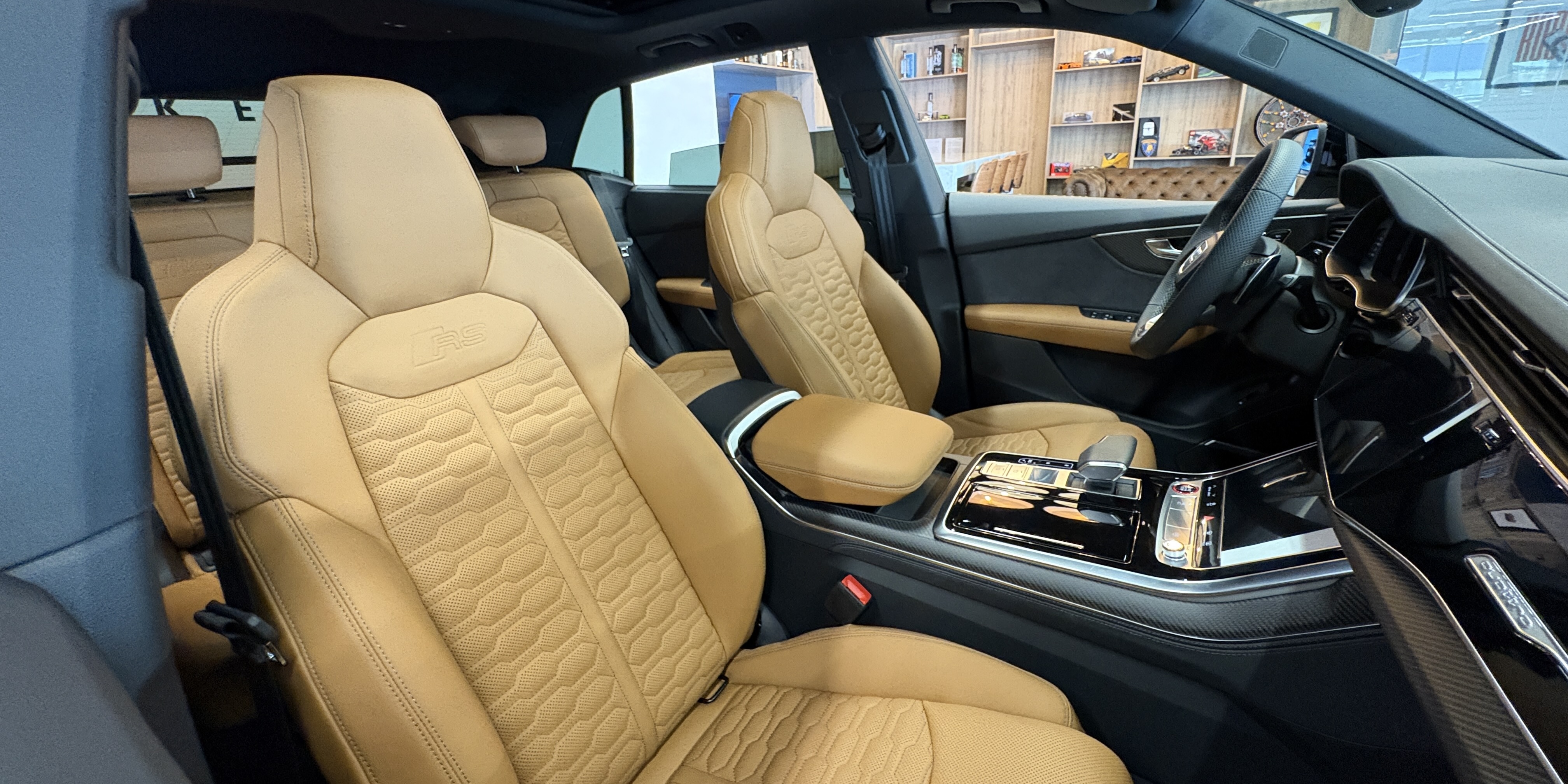 Audi RSQ8