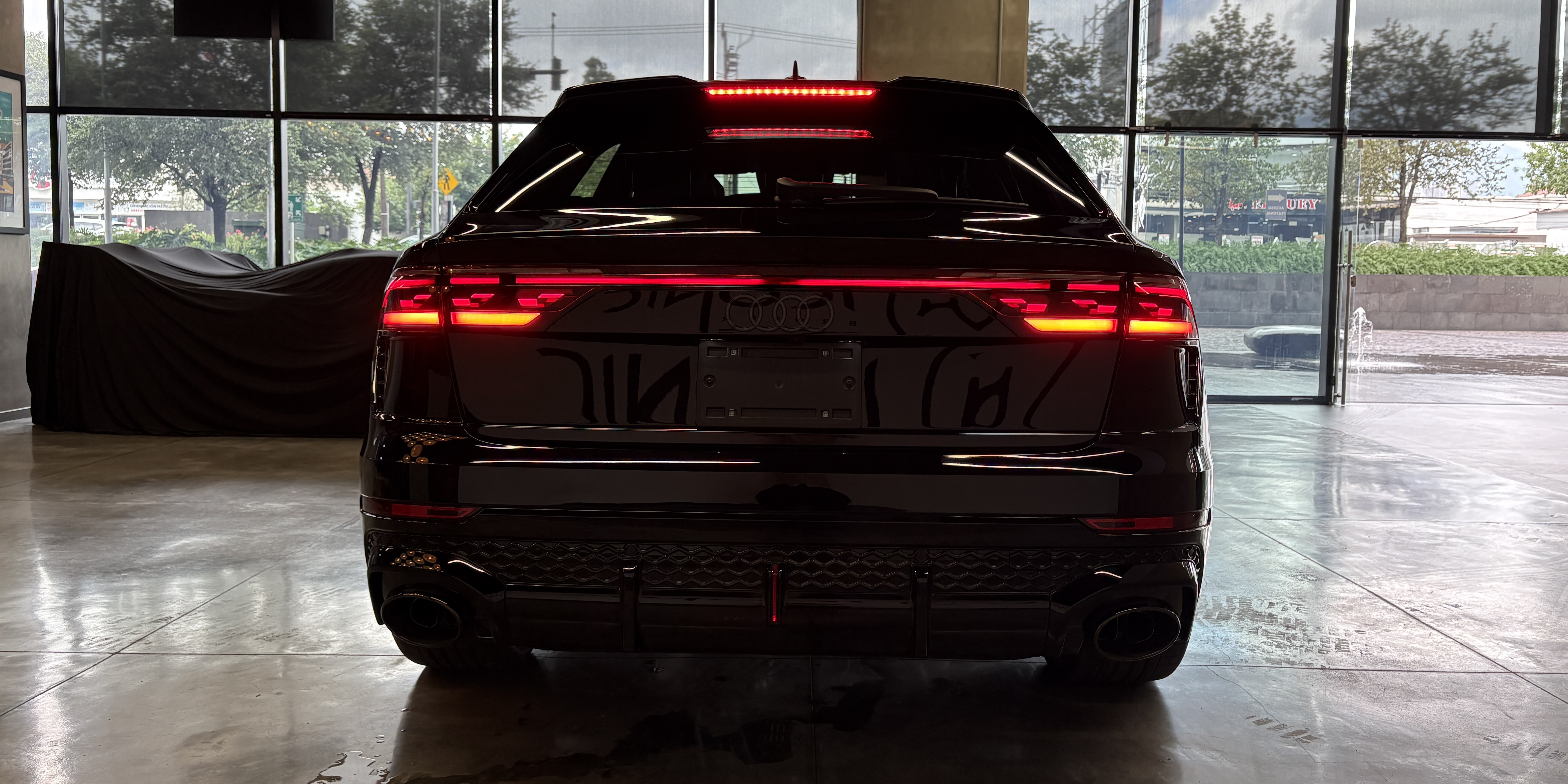 Audi RSQ8