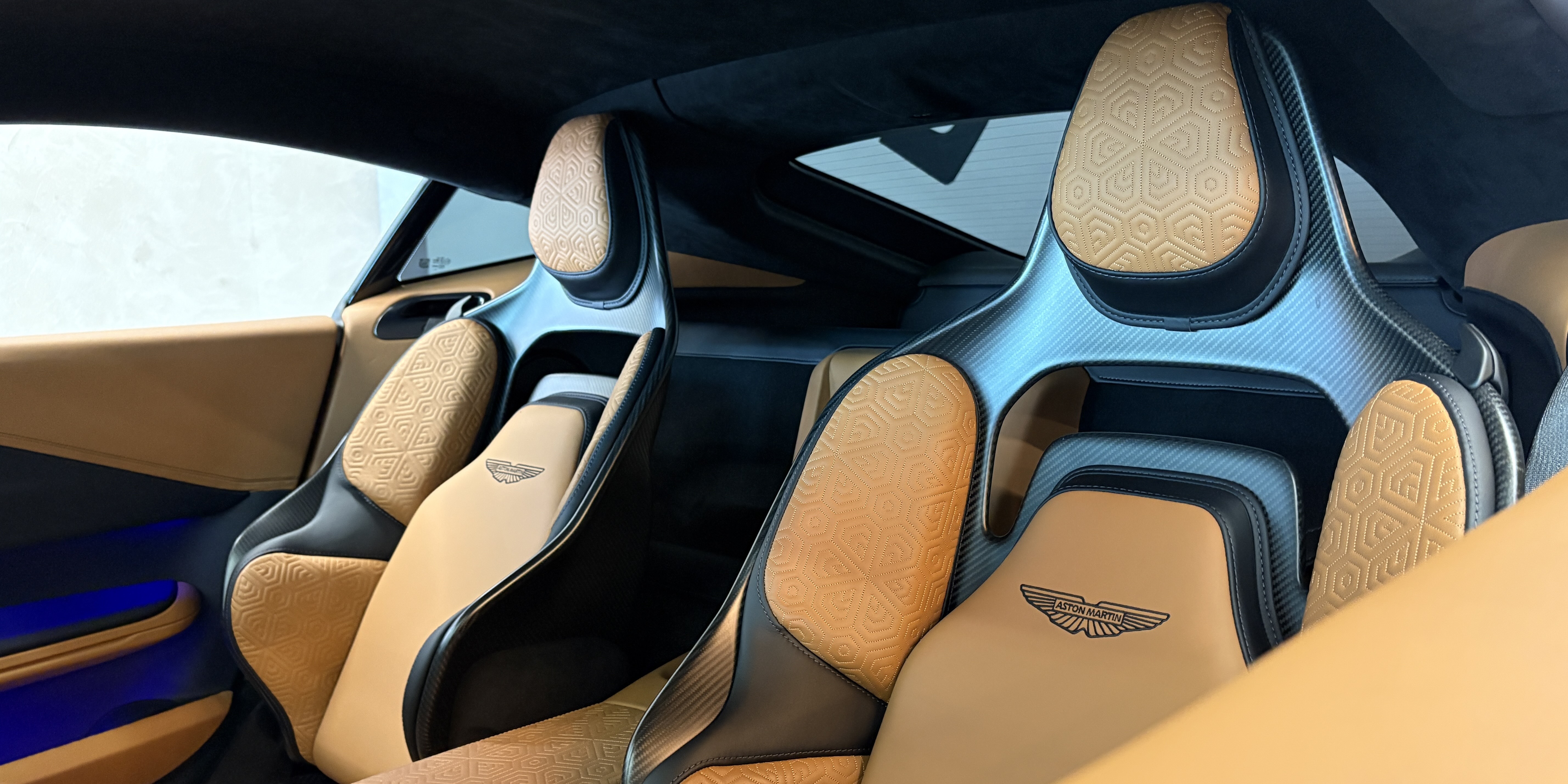 Aston Martin Vantage Mex UK