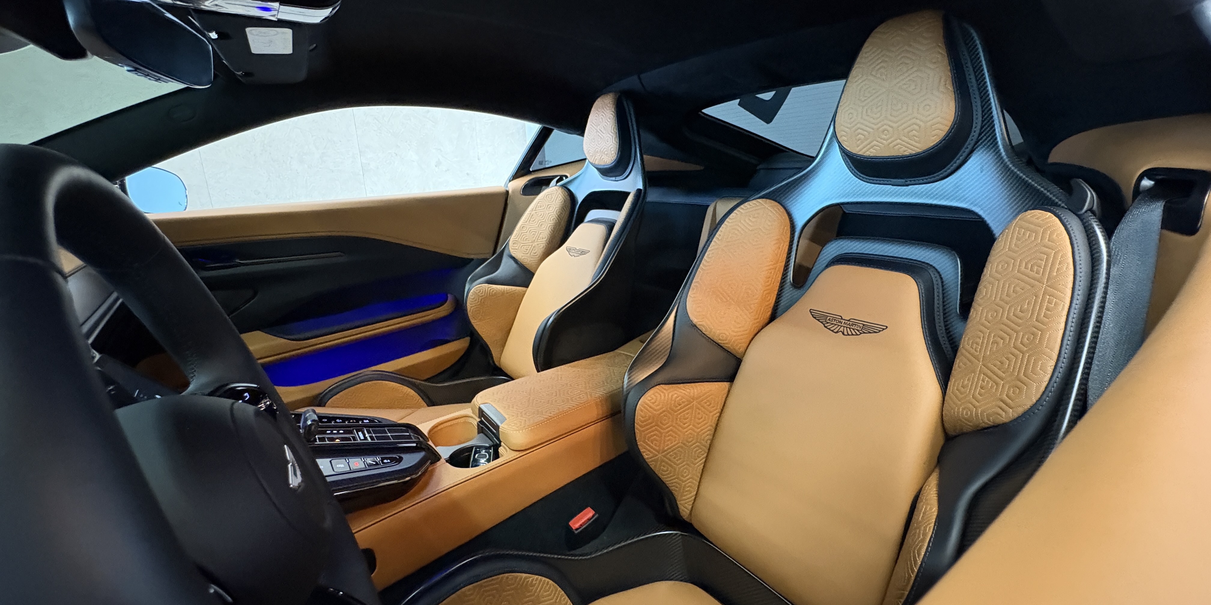 Aston Martin Vantage Mex UK