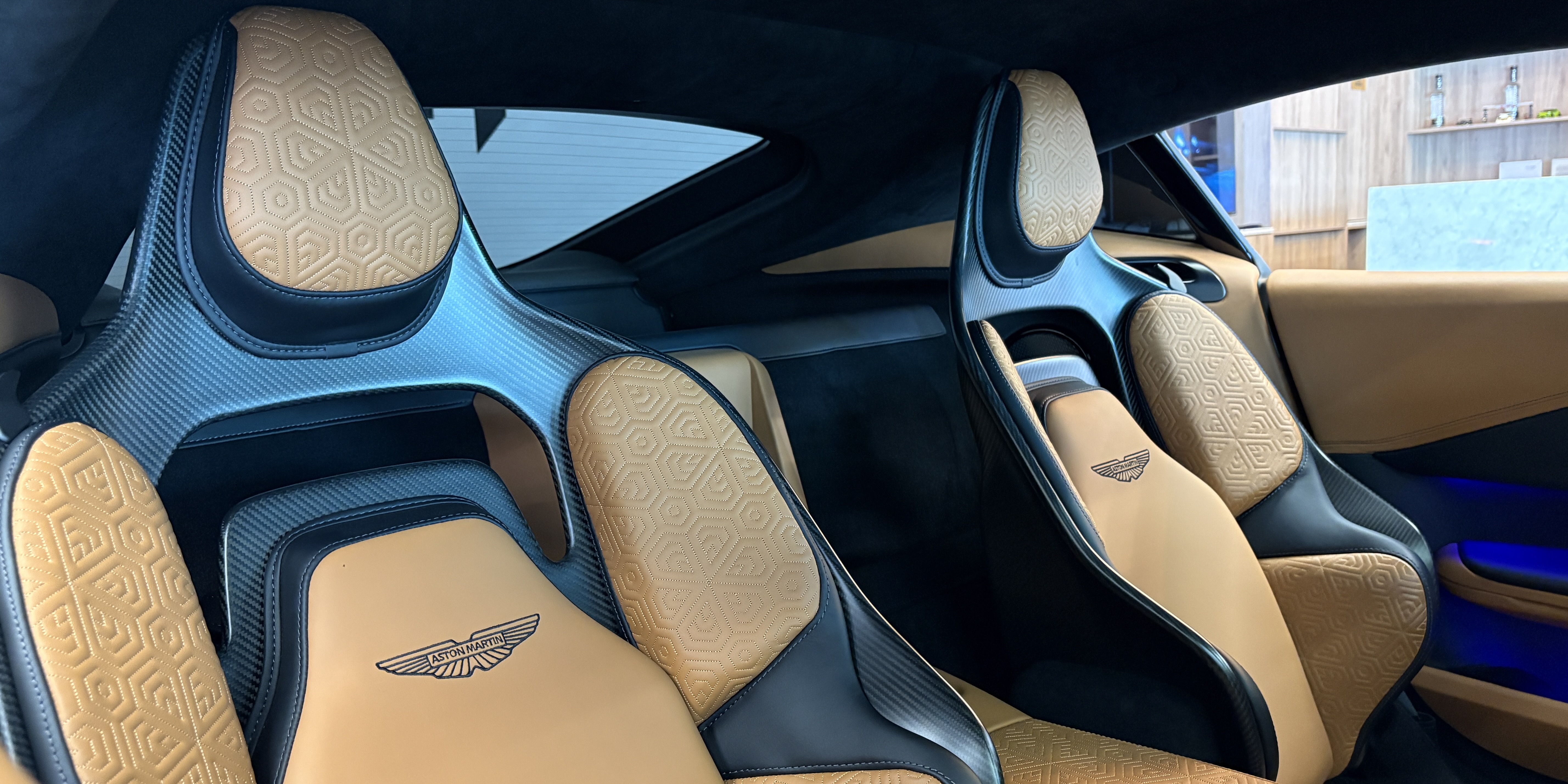 Aston Martin Vantage Mex UK