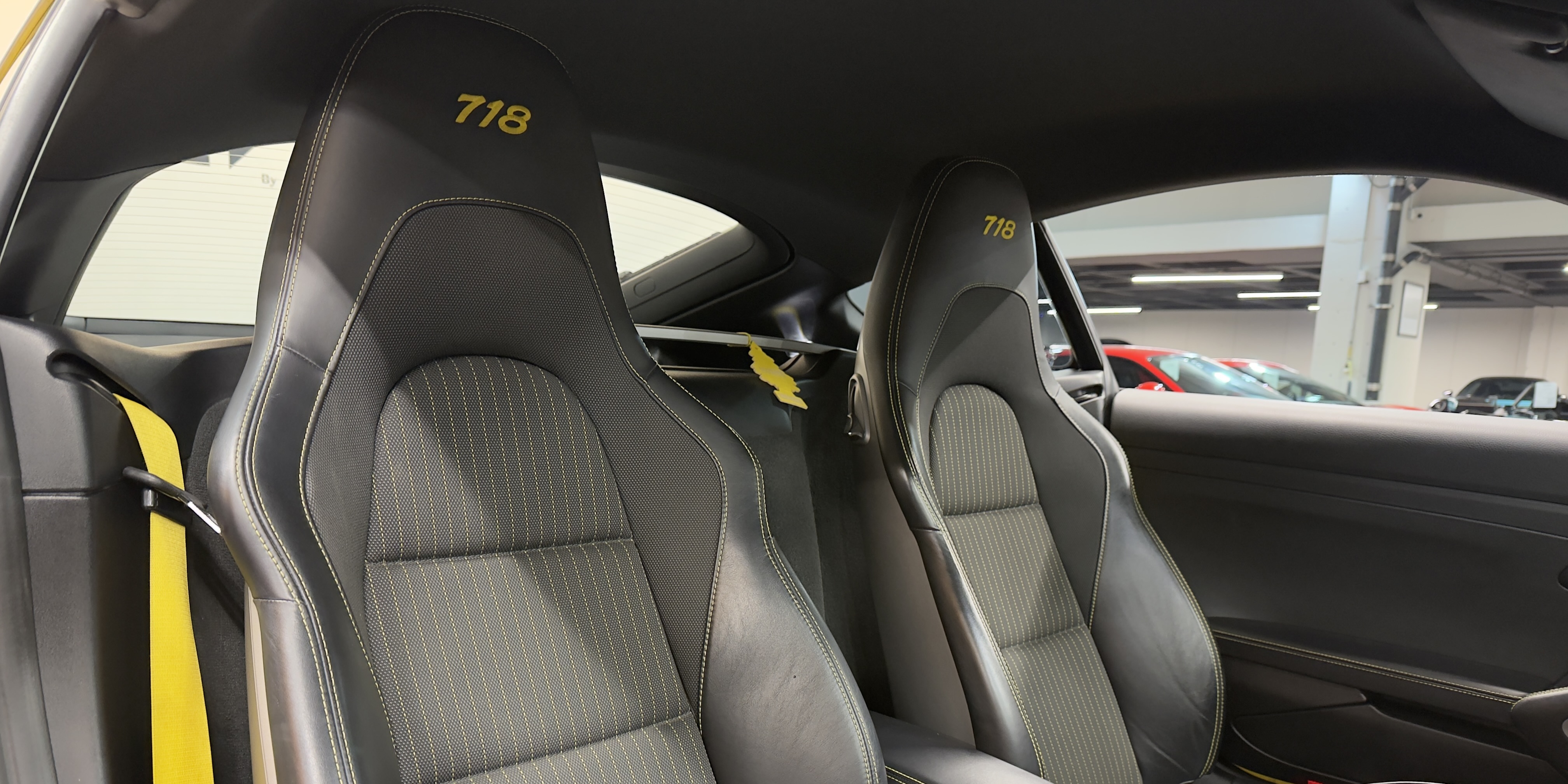 Porsche Cayman T