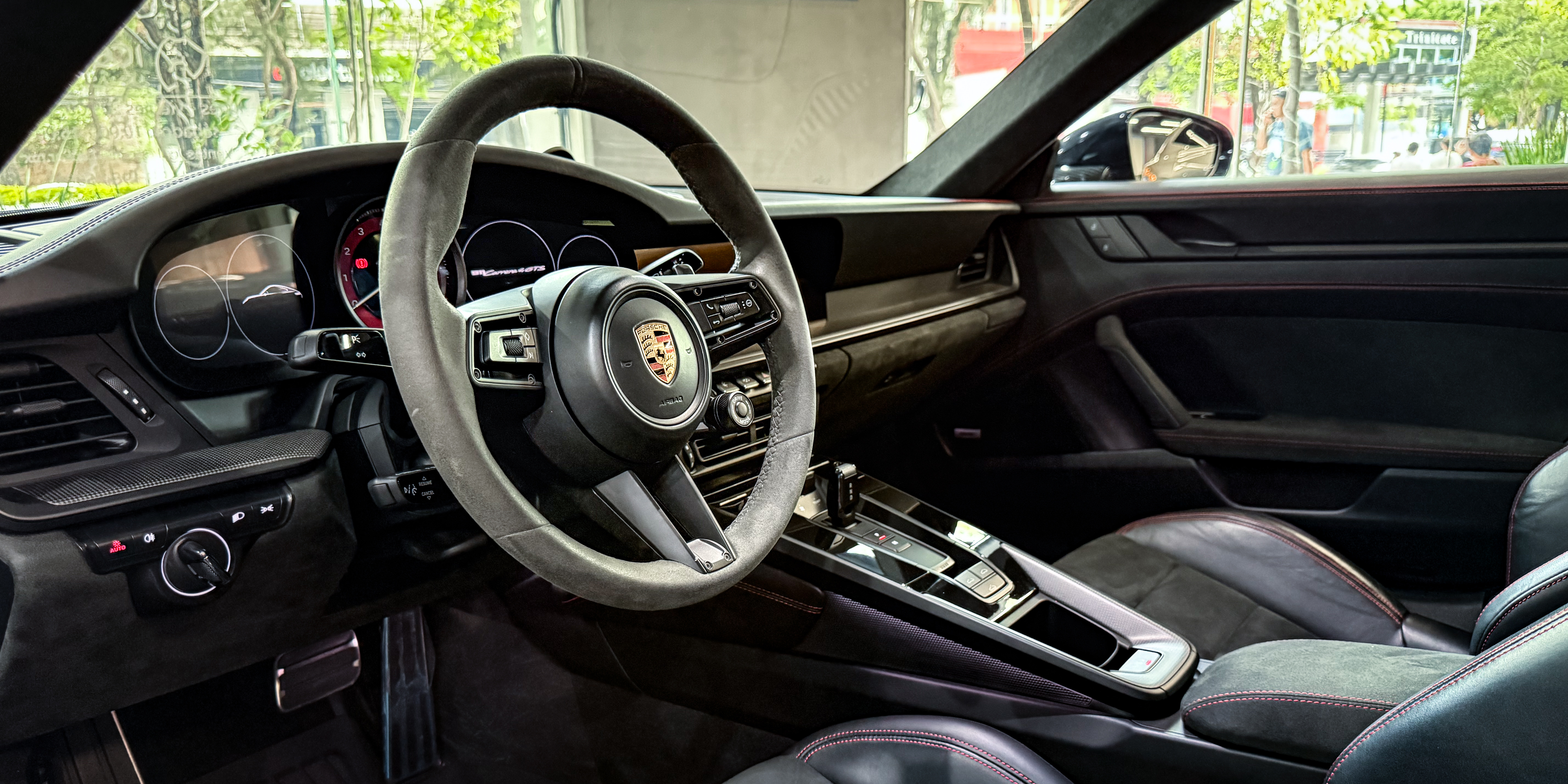 Porsche 911 Carrera 4 GTS