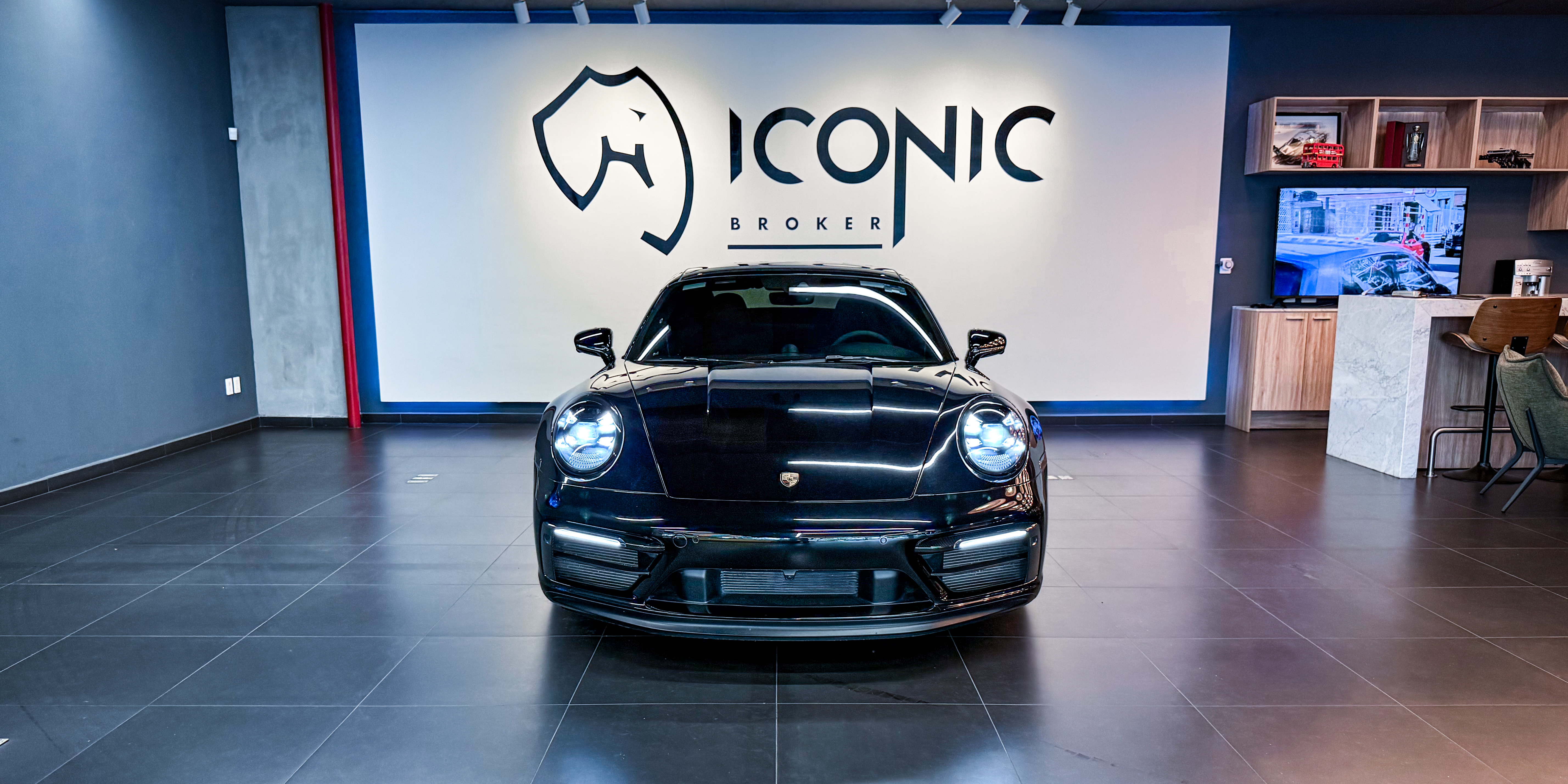 Porsche 911 Carrera 4 GTS