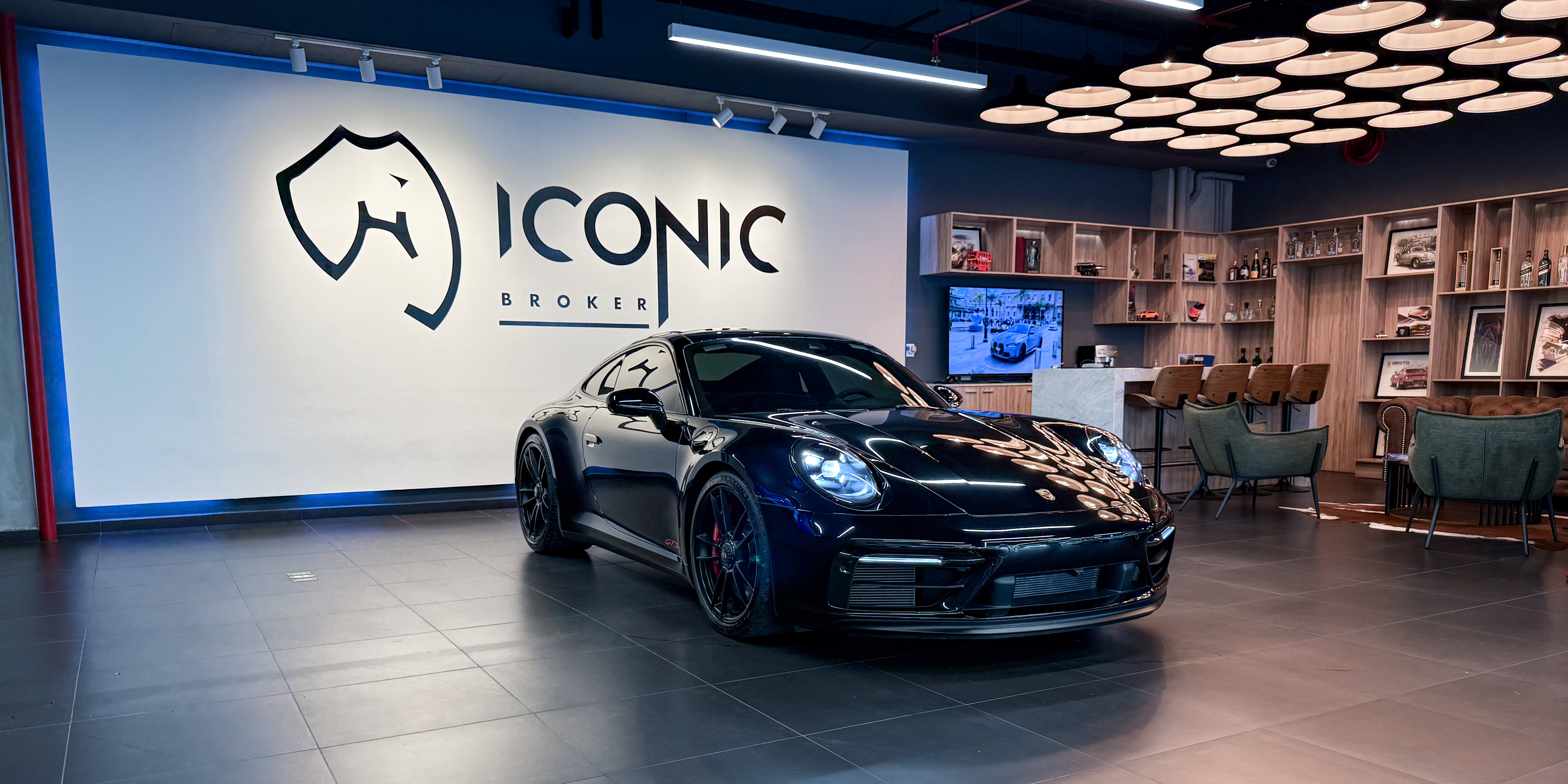 Porsche 911 Carrera 4 GTS