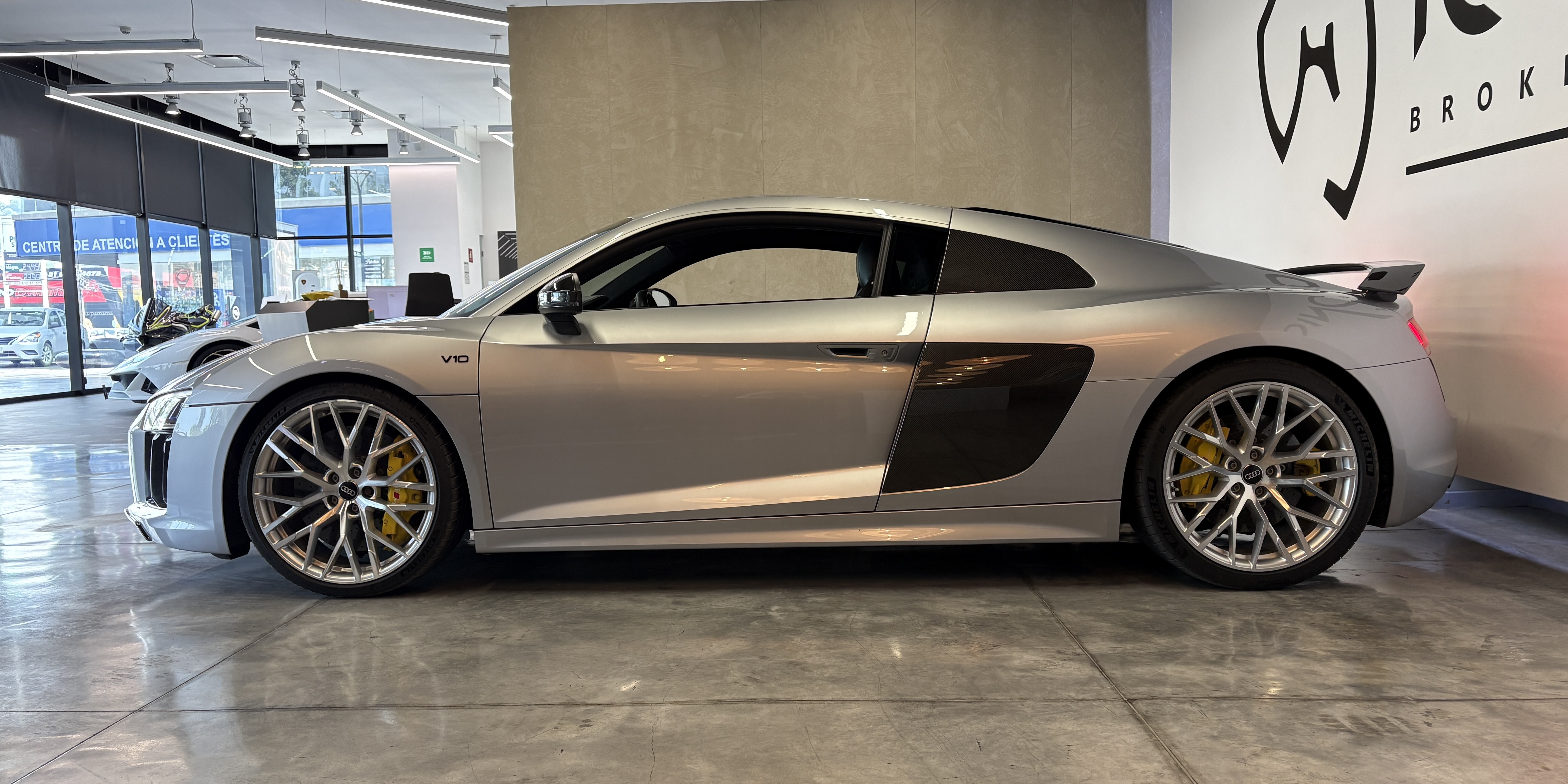 Audi R8 V10 Plus