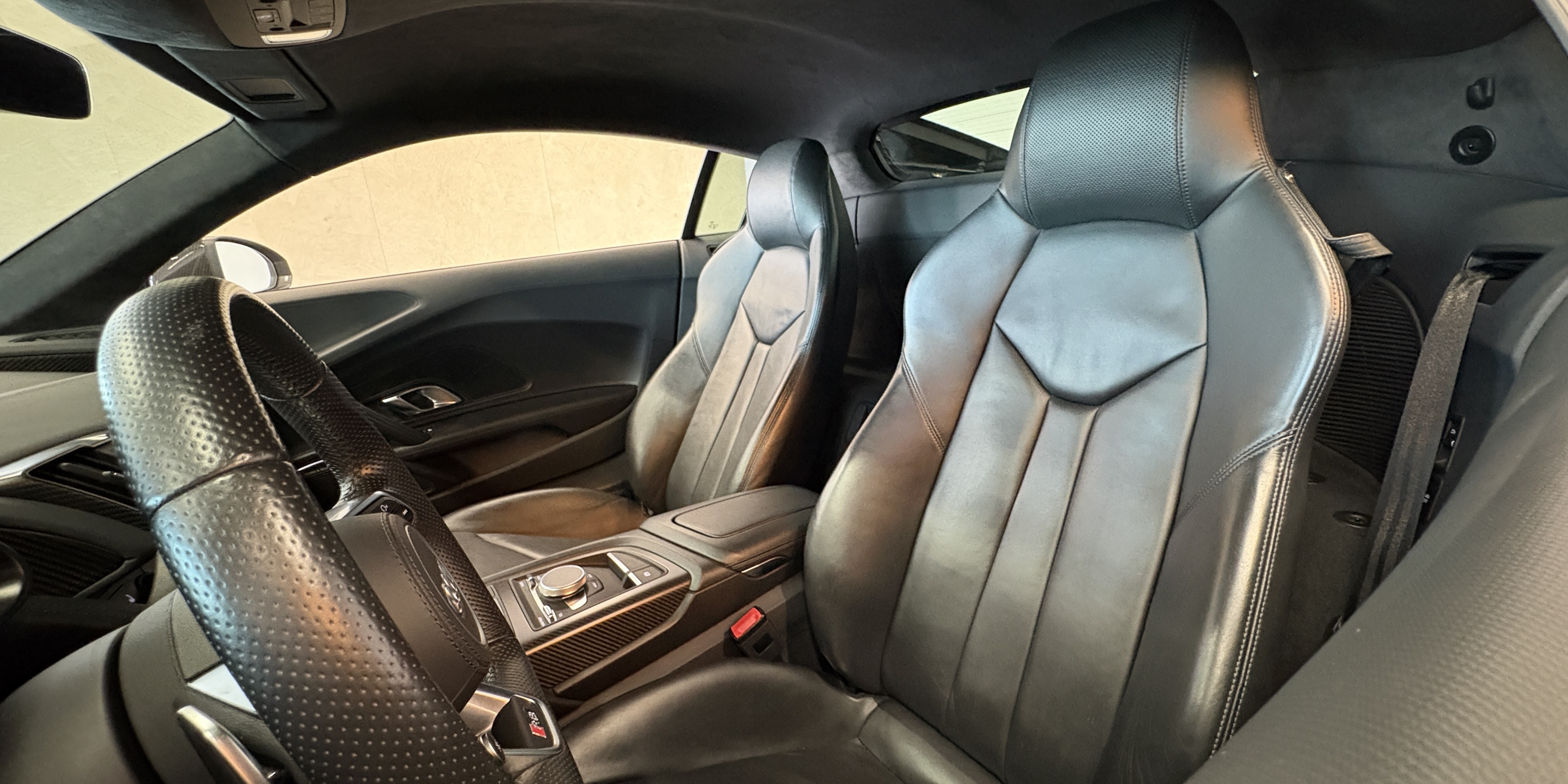 Audi R8 V10 Plus