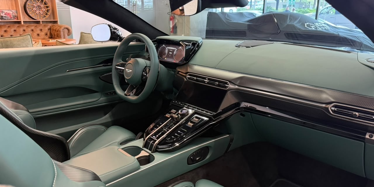 Aston Martin Vantage Roadster