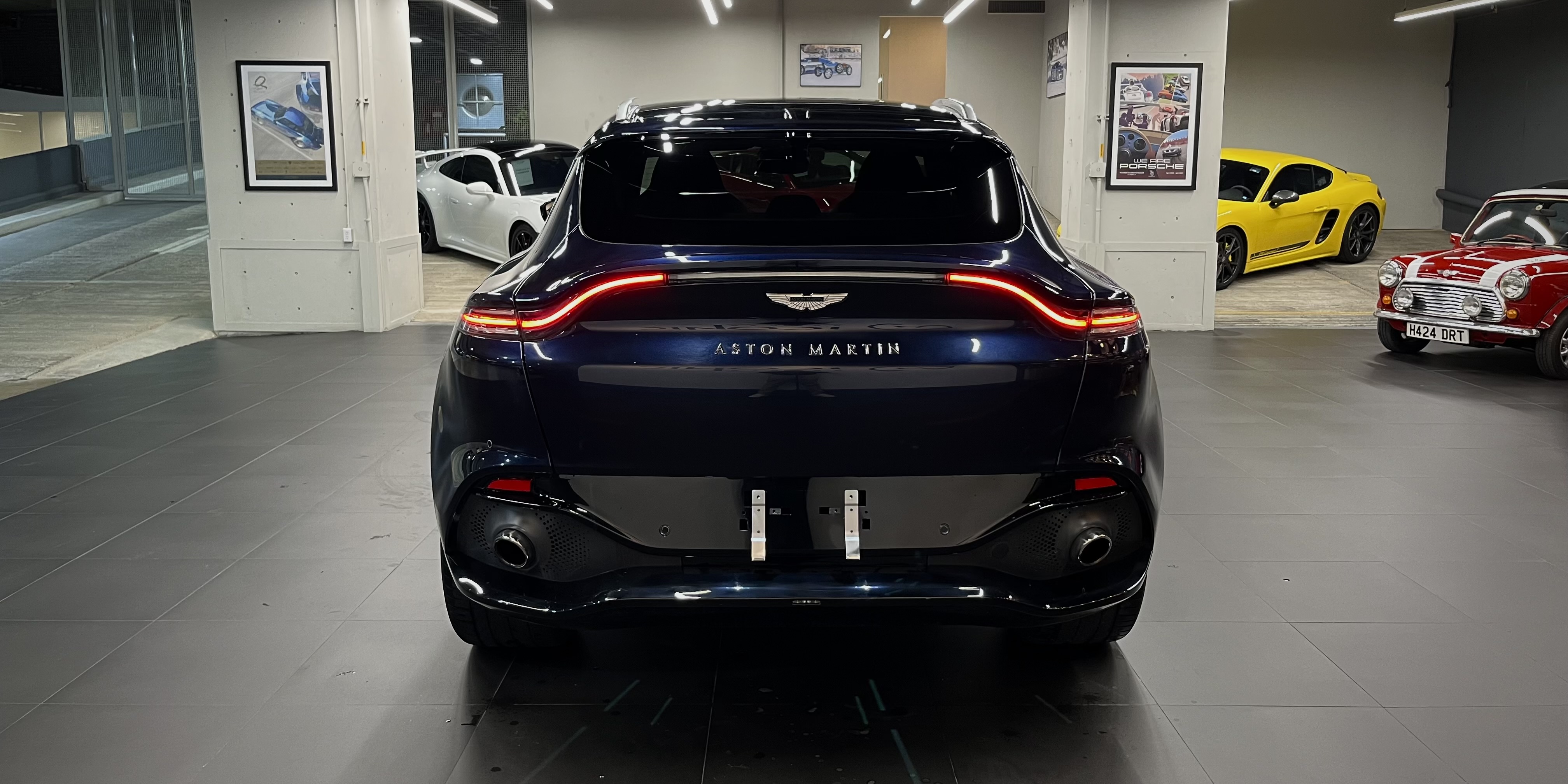 Aston Martin DBX