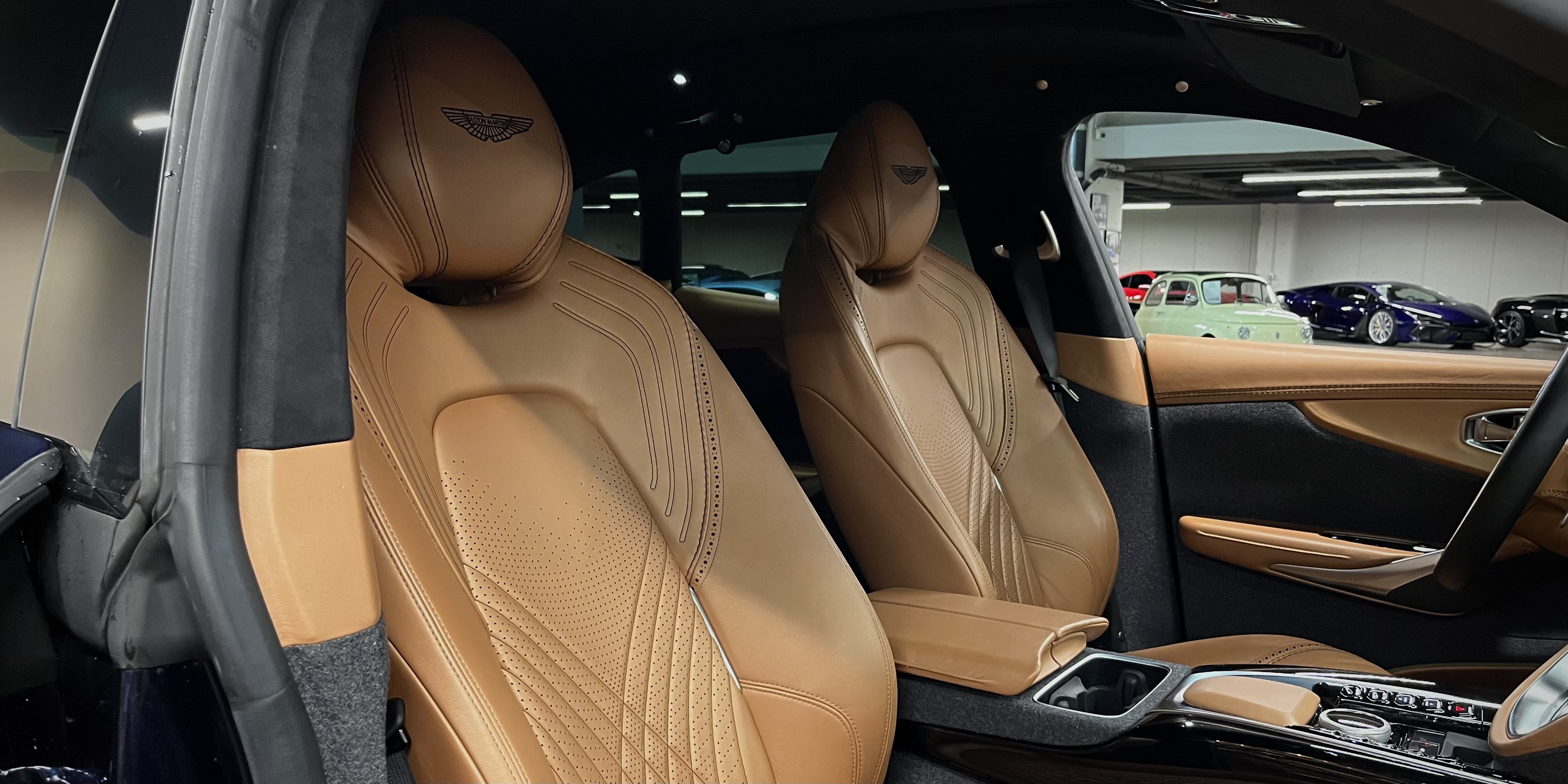 Aston Martin DBX