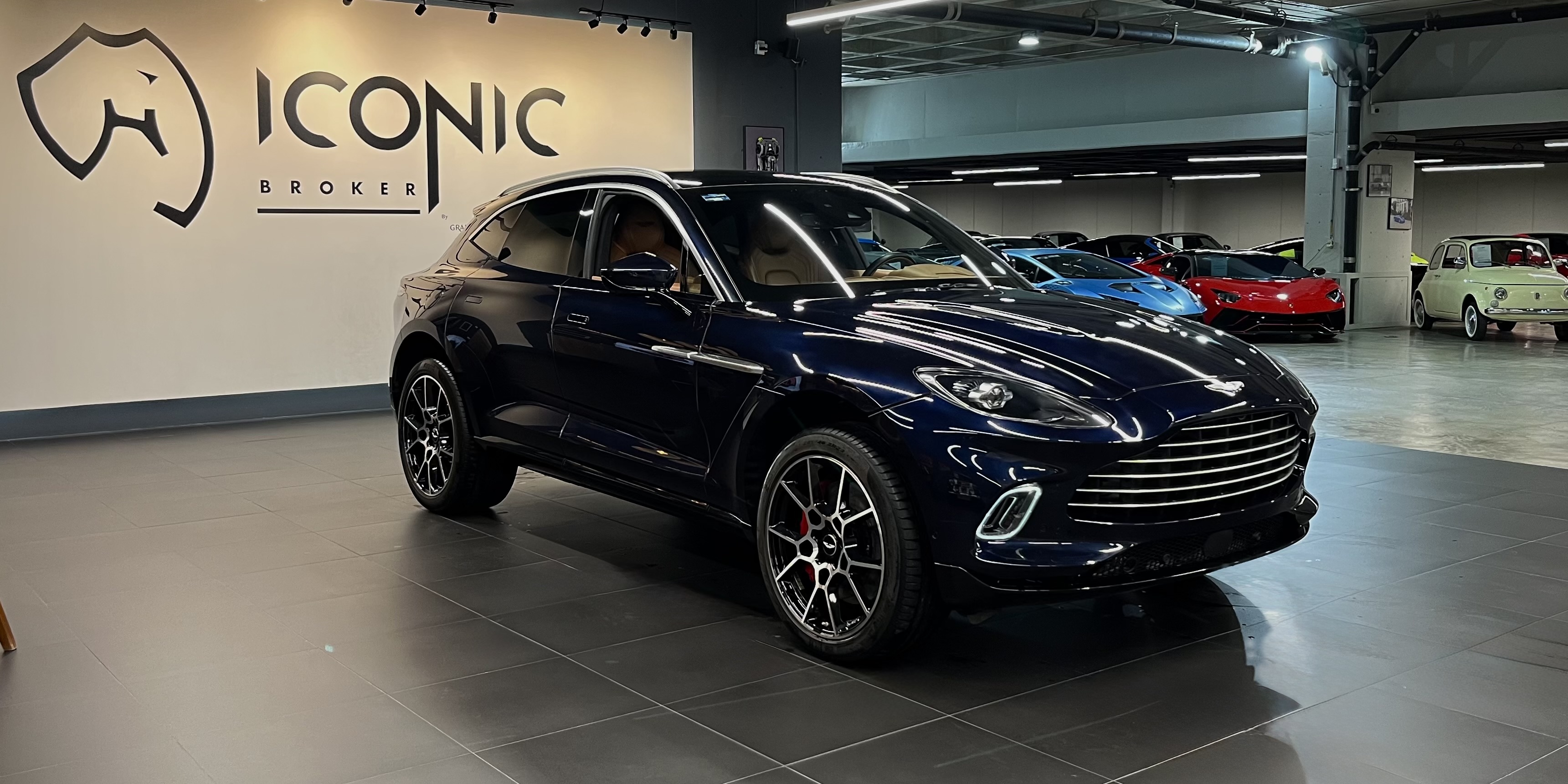 Aston Martin DBX