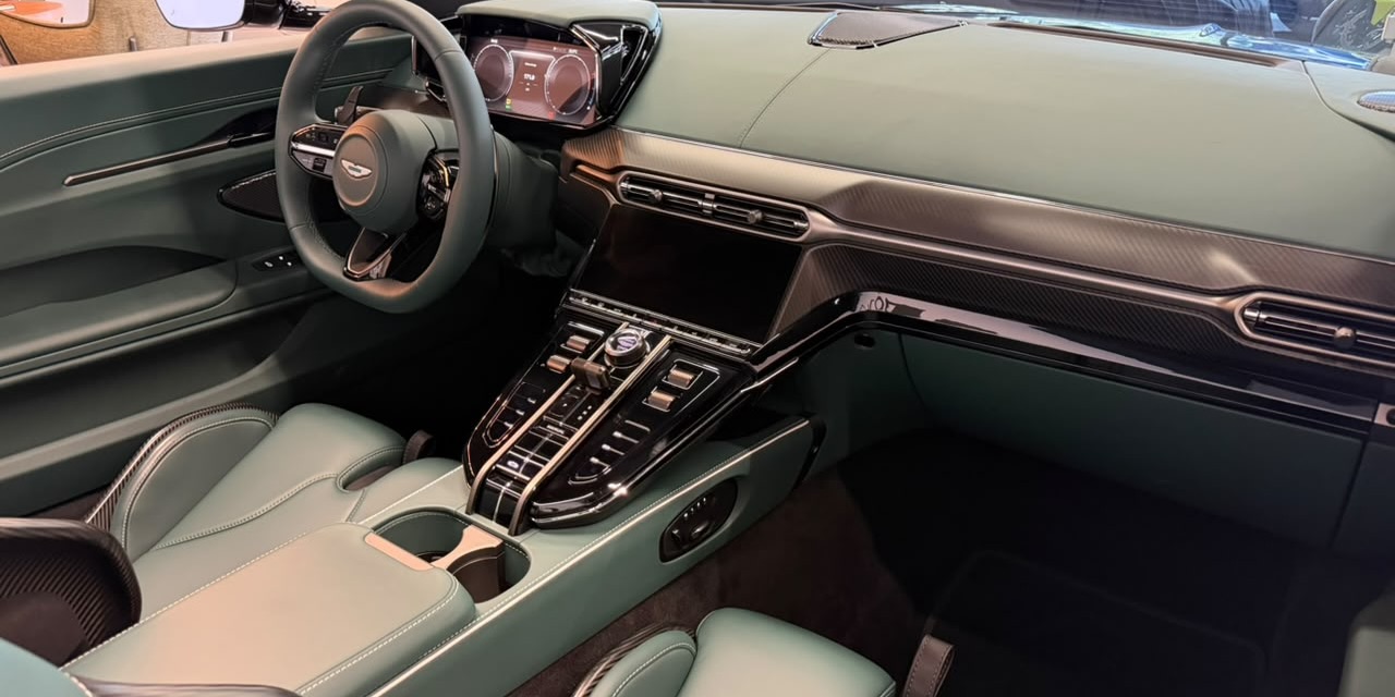 Aston Martin Vantage Roadster