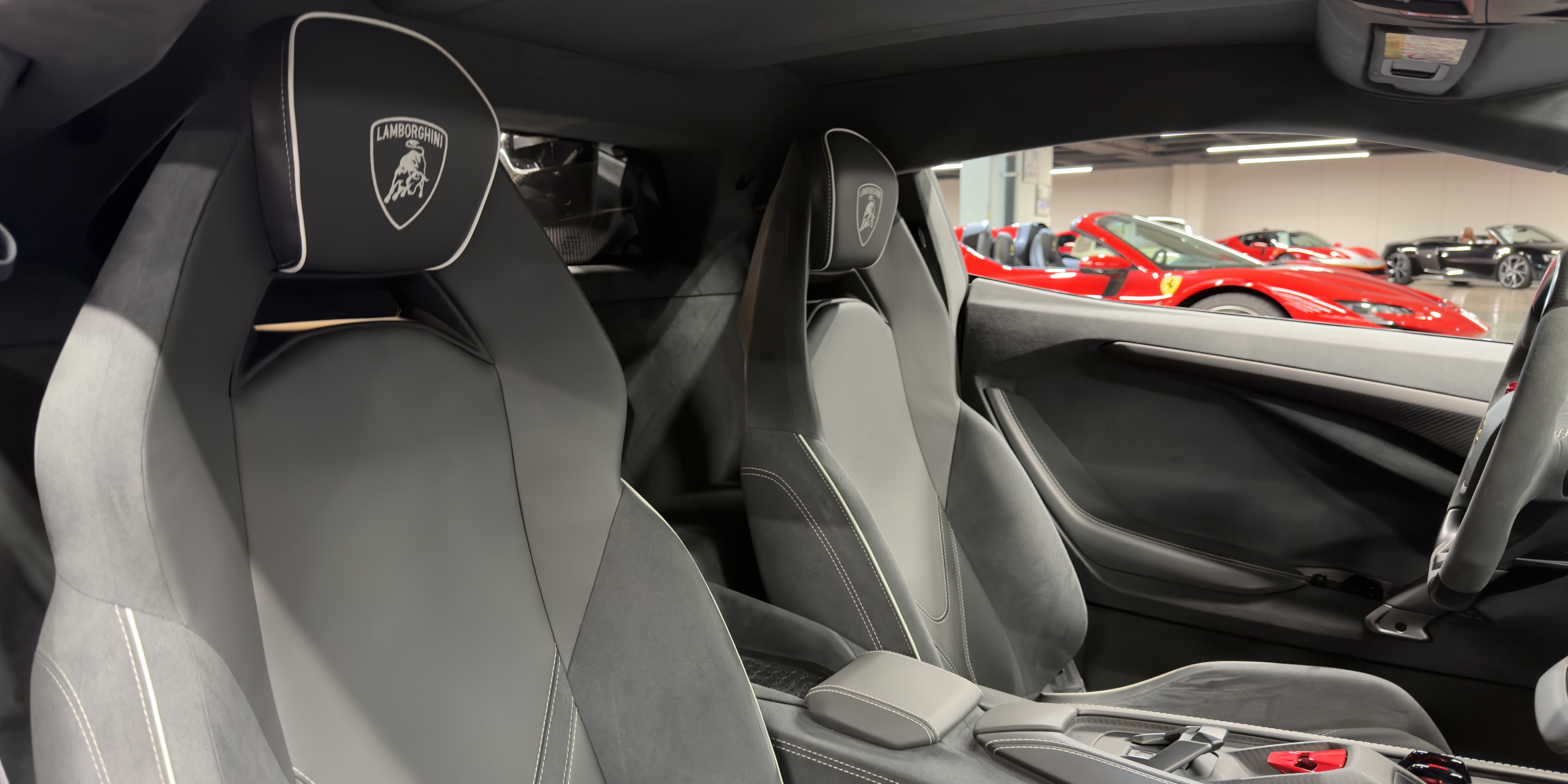 Lamborghini Revuelto
