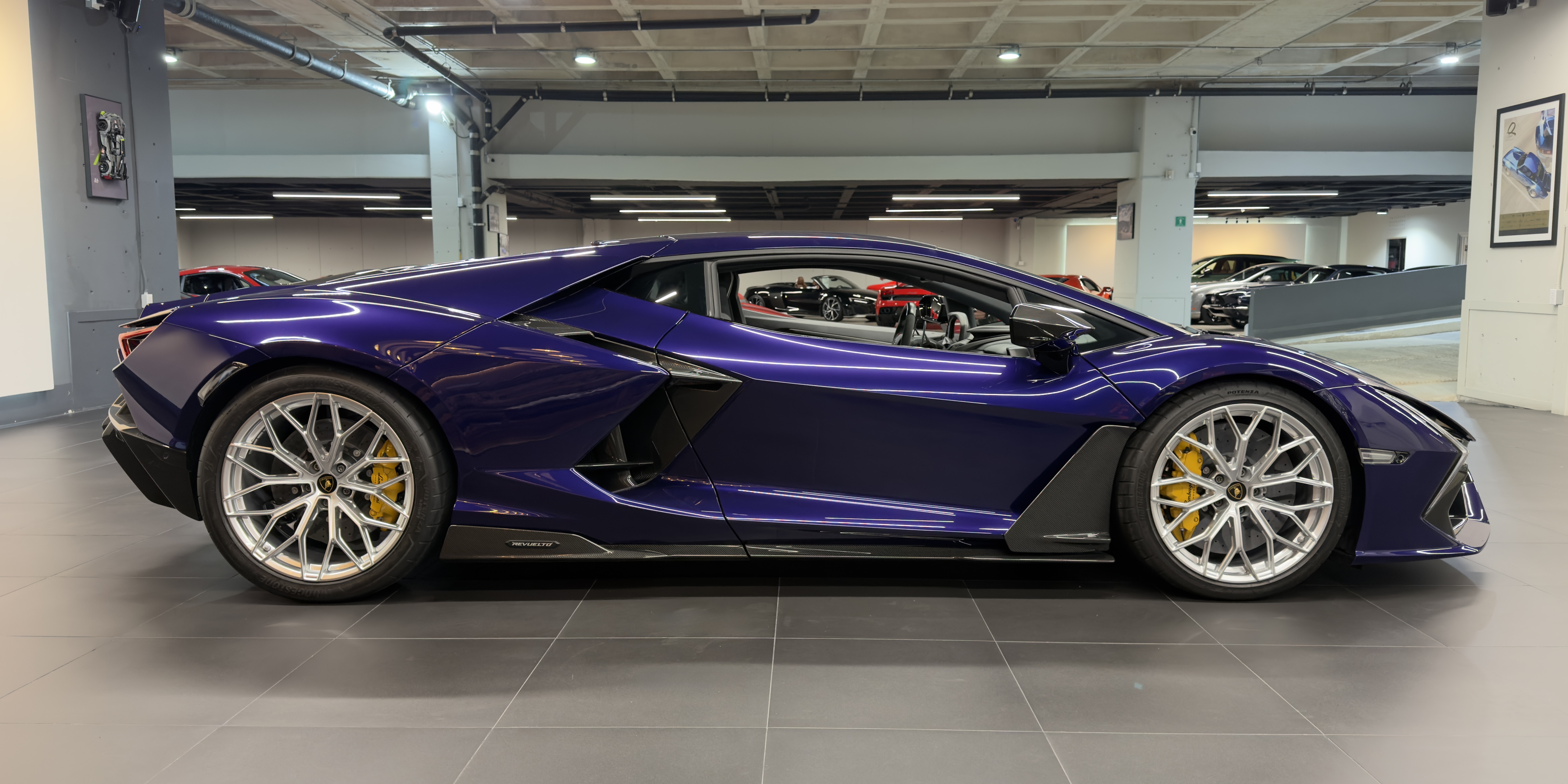 Lamborghini Revuelto