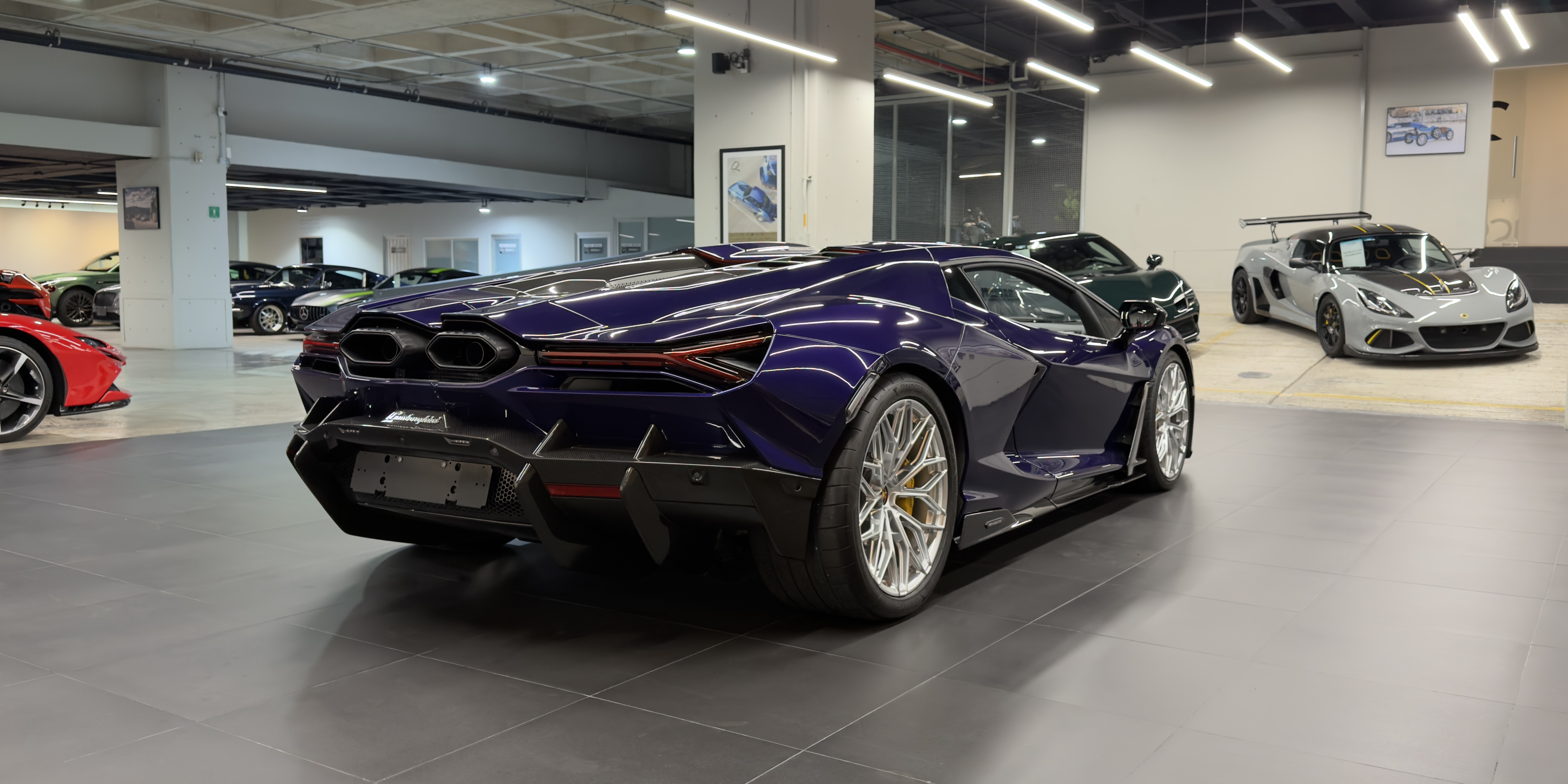Lamborghini Revuelto